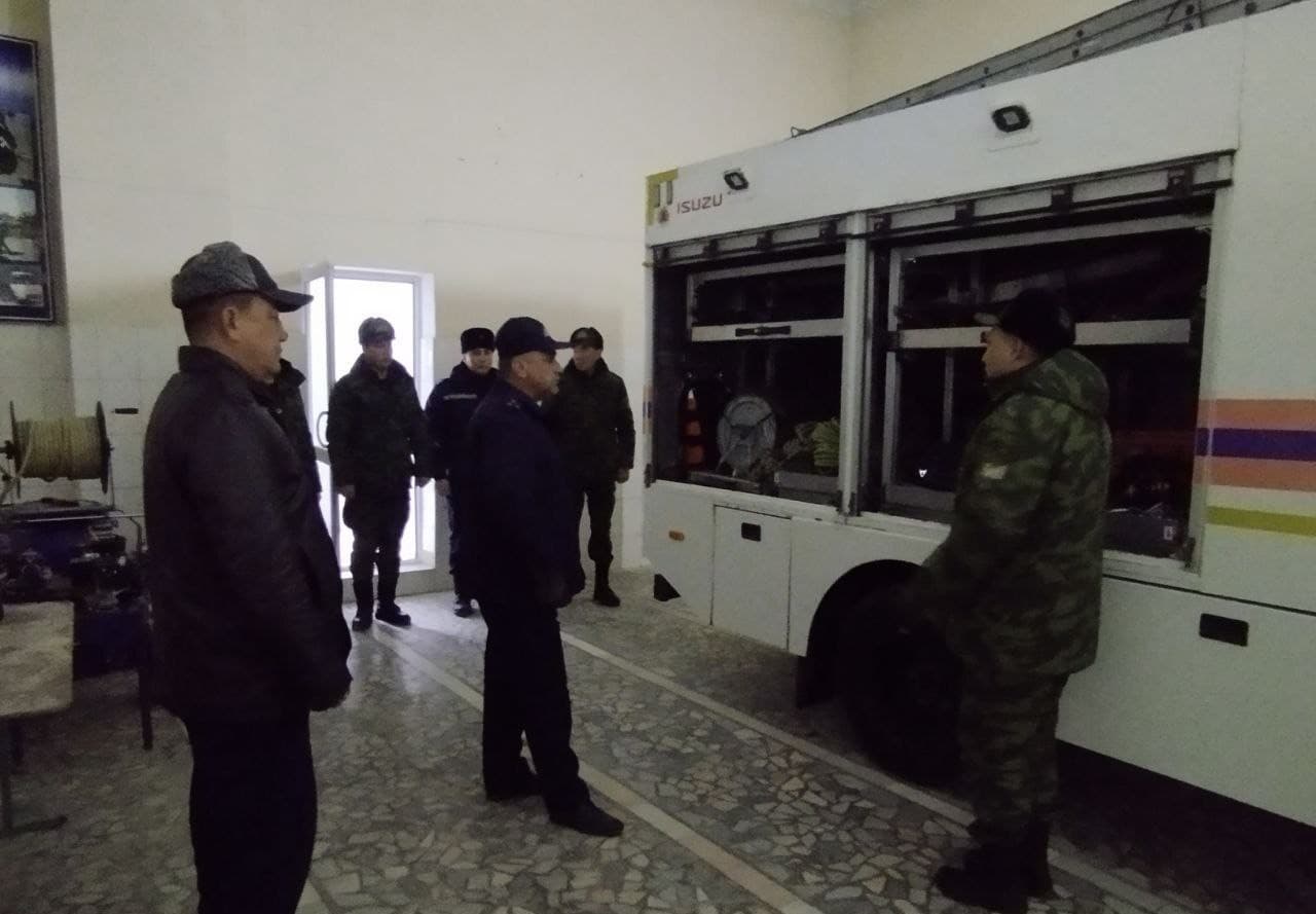 Фавқулодда вазиятлар вазирининг биринчи ўринбосари полковник С.Т.Зупаров Қорақалпоғистон Республикасида жойлашган бир нечта қутқарув қисмларининг жанговар шайлигини текширди