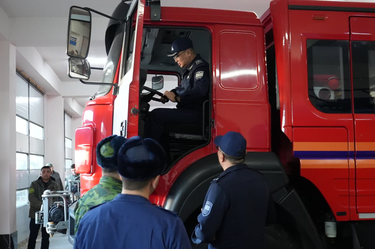 Фавқулодда вазиятлар вазири генерал-майор А.И.Икрамов Жиззах вилоятида ўрганиш ишларини олиб борди