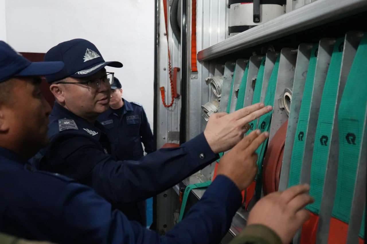 Фавқулодда вазиятлар вазири генерал-майор А.И.Икрамов Жиззах вилоятида ўрганиш ишларини олиб борди