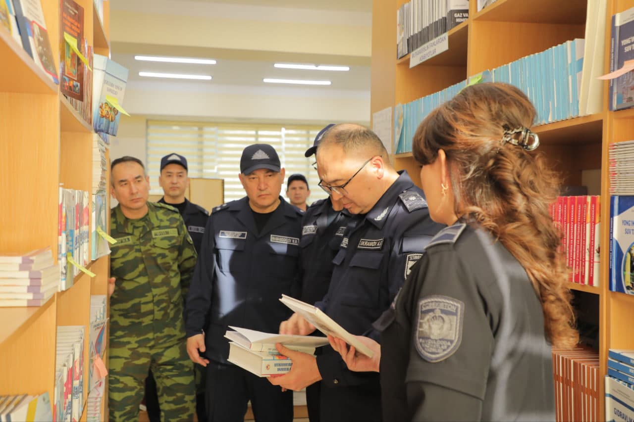 Фавқулодда вазиятлар вазири генерал-майор А.И. Икрамов Фавқулодда вазиятлар вазирлиги Академиясининг профессор-ўқитувчилари ва курсантлари билан суҳбатлашди