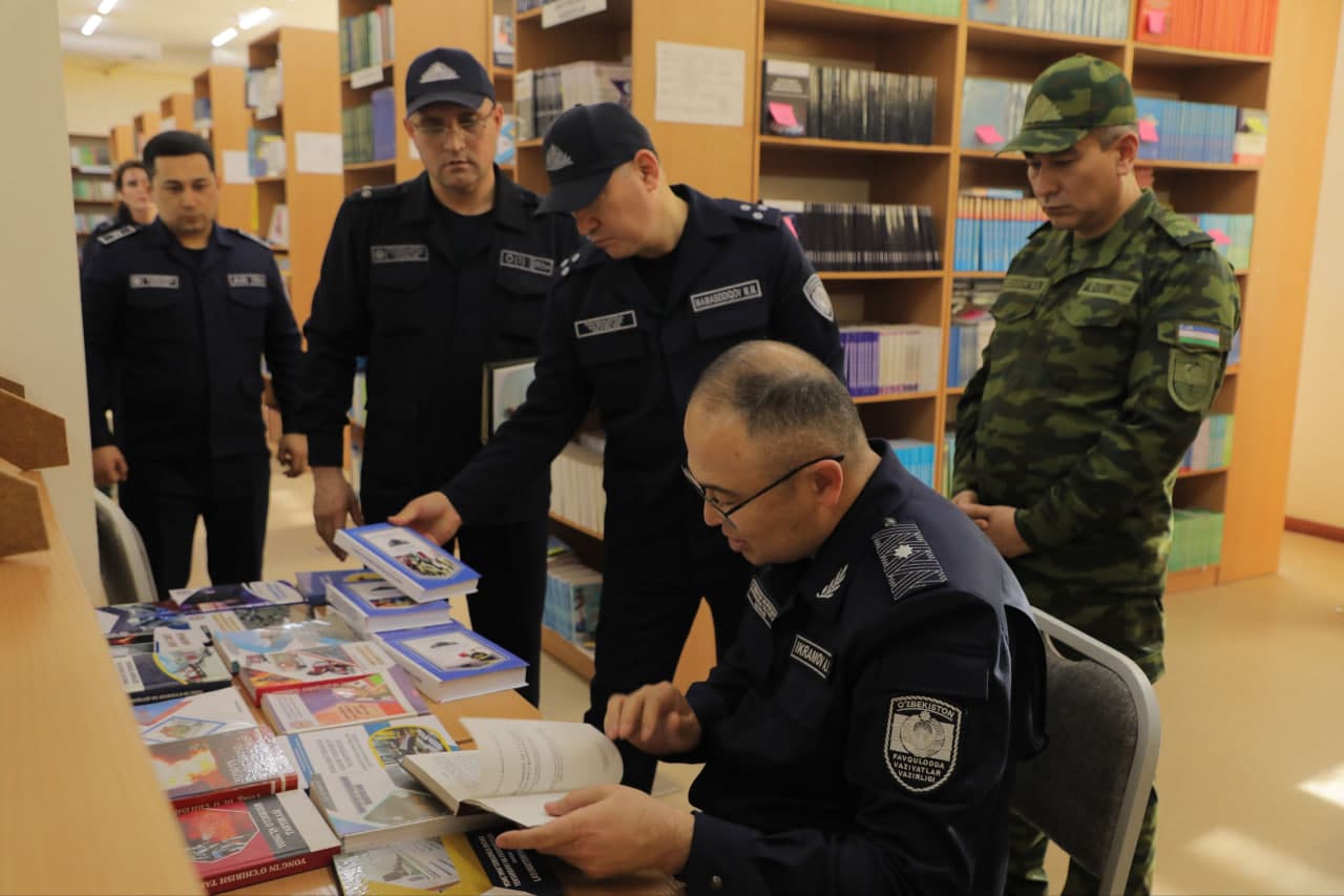 Фавқулодда вазиятлар вазири генерал-майор А.И. Икрамов Фавқулодда вазиятлар вазирлиги Академиясининг профессор-ўқитувчилари ва курсантлари билан суҳбатлашди