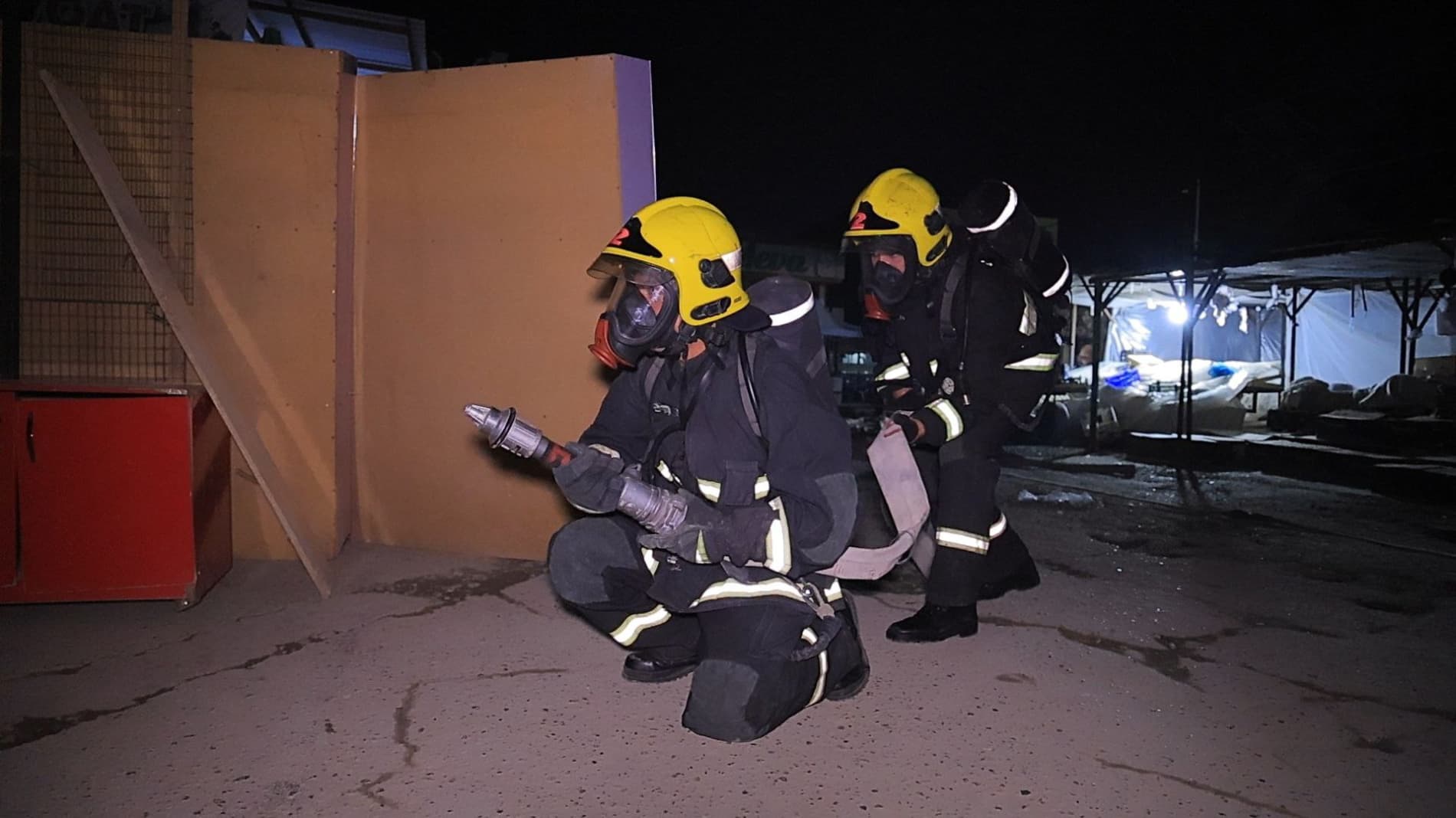 Бухоро вилояти ФВБ томонидан дахлдор ташкилотлар билан ҳамкорликда "Карвон" савдо комплексида махсус-тактик ўқув машқи ўтказилди