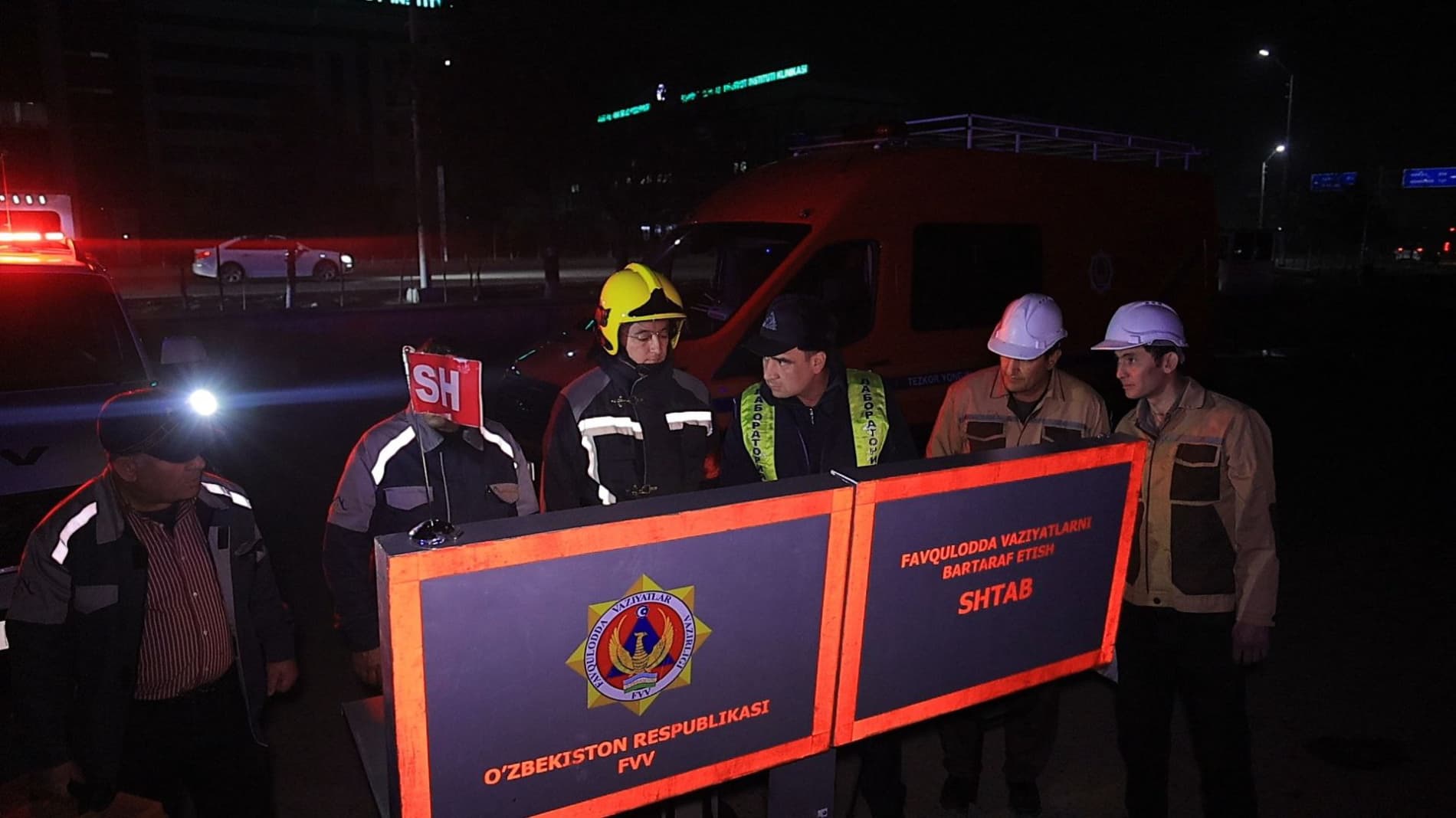 Бухоро вилояти ФВБ томонидан дахлдор ташкилотлар билан ҳамкорликда "Карвон" савдо комплексида махсус-тактик ўқув машқи ўтказилди