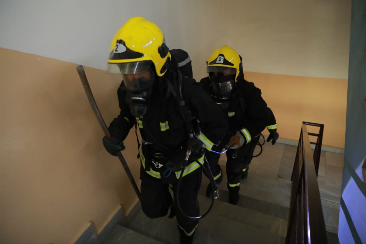 Сурхондарё вилояти ФВБ томонидан дахлдор ташкилотлар билан ҳамкорликда Термиз шаҳрида жойлашган 16 мактабда махсус-тактик ўқув машқи ўтказилди