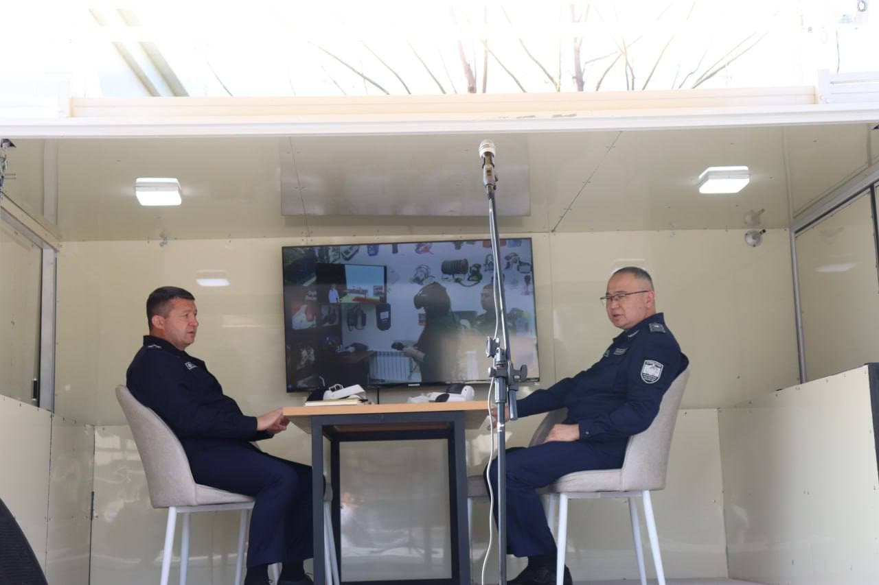 Фавқулодда вазиятлар вазири генерал-майор А.И. Икрамов Фуқаро муҳофазаси институти профессор-ўқитувчилари билан суҳбатлашди