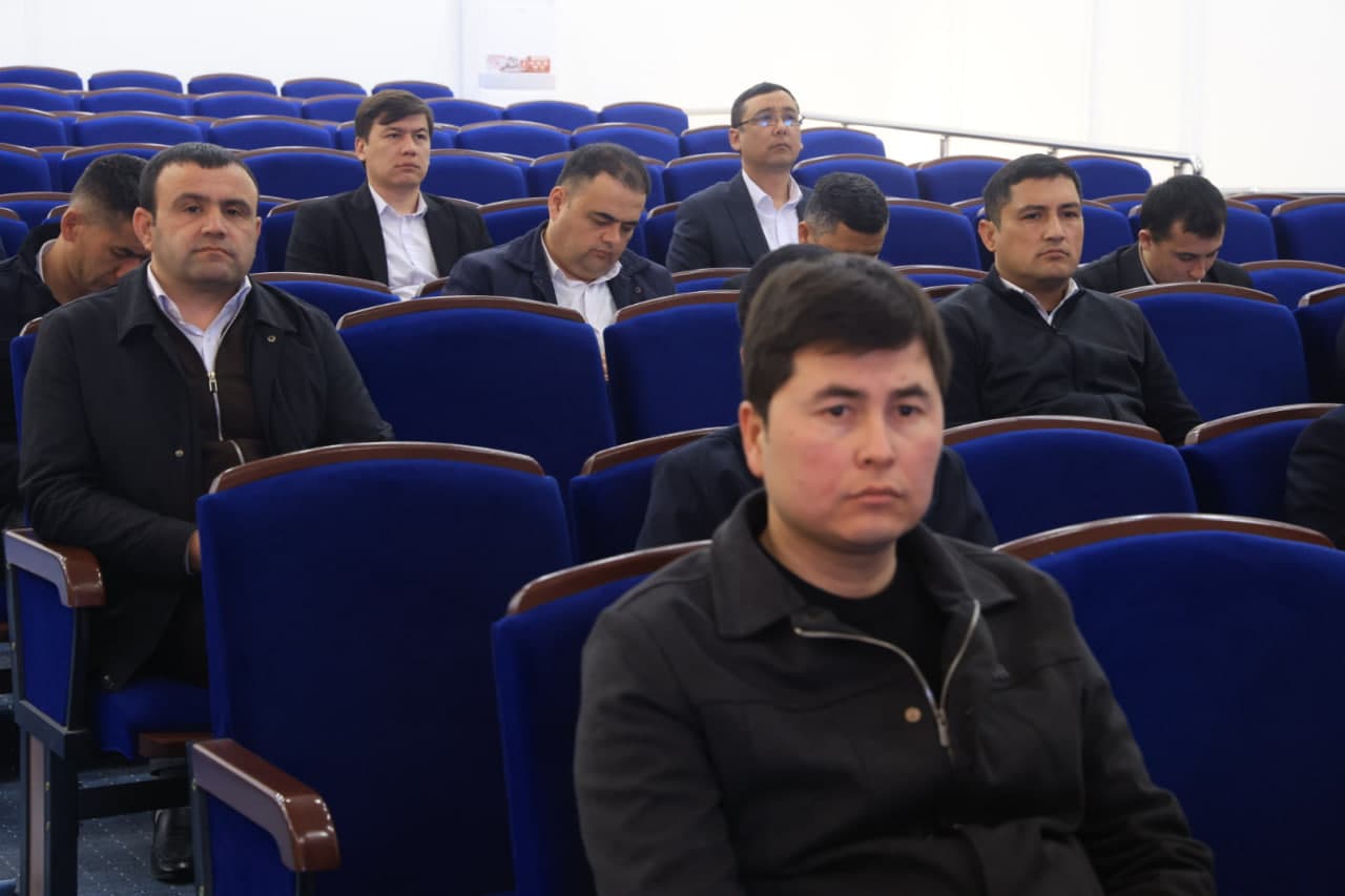 Фарғона вилоятида оталиққа олинган ёшлар билан ишлаш тизимини янада такомиллаштириш мақсадида масъул раҳбарлар ва офицерлар иштирокида кенг кўламли семинар ташкил этилди.