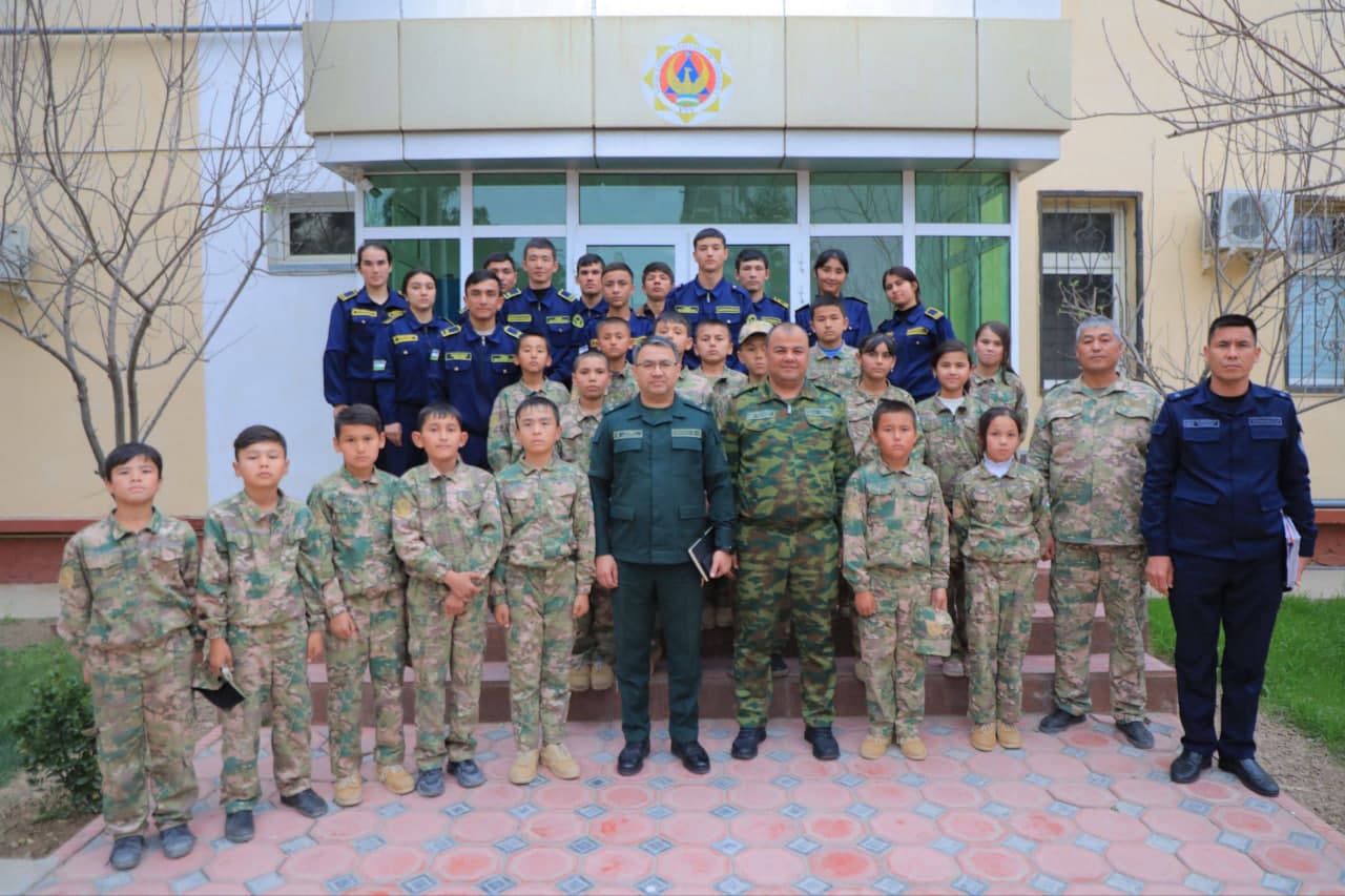 Surxondaryo viloyati FVBda "Jasorat maktabi" o‘quvchilari va "Yosh qutqaruvchi" klubi a’zolari ishtirokida “Ochiq eshiklar kuni” tadbiri tashkil etildi