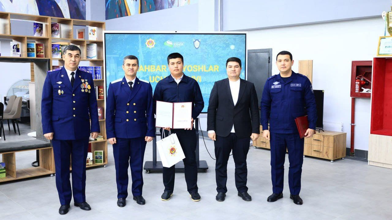 Навоий вилояти Навбаҳор тумани Ёшлар марказида “Раҳбар ва ёшлар” учрашуви ўтказилди