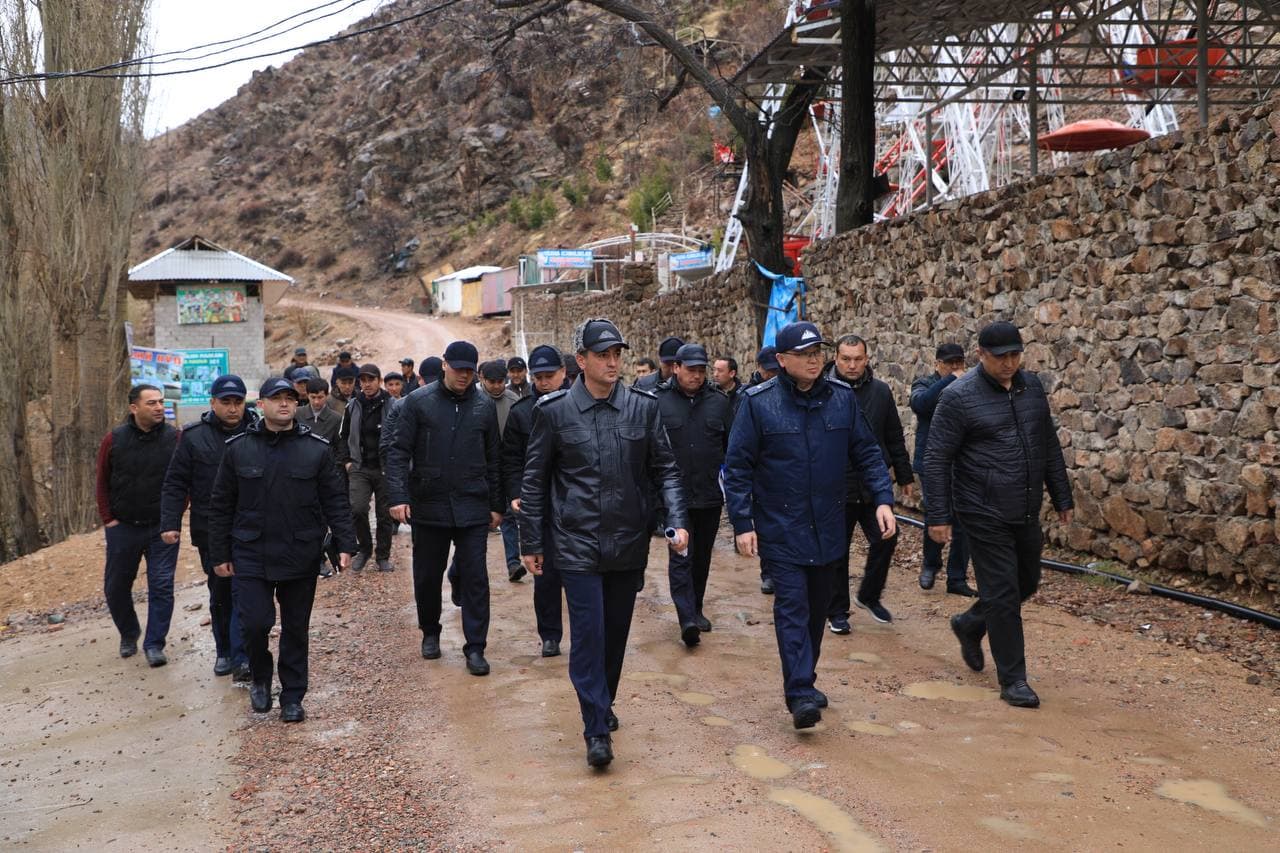 Фавқулодда вазиятлар вазири генерал-майор А.И.Икрамов Наманган вилоятининг бир қатор ҳудудларида аҳоли ва ҳудудларни фавқулодда вазиятлардан муҳофаза қилиш тадбирлари билан танишди