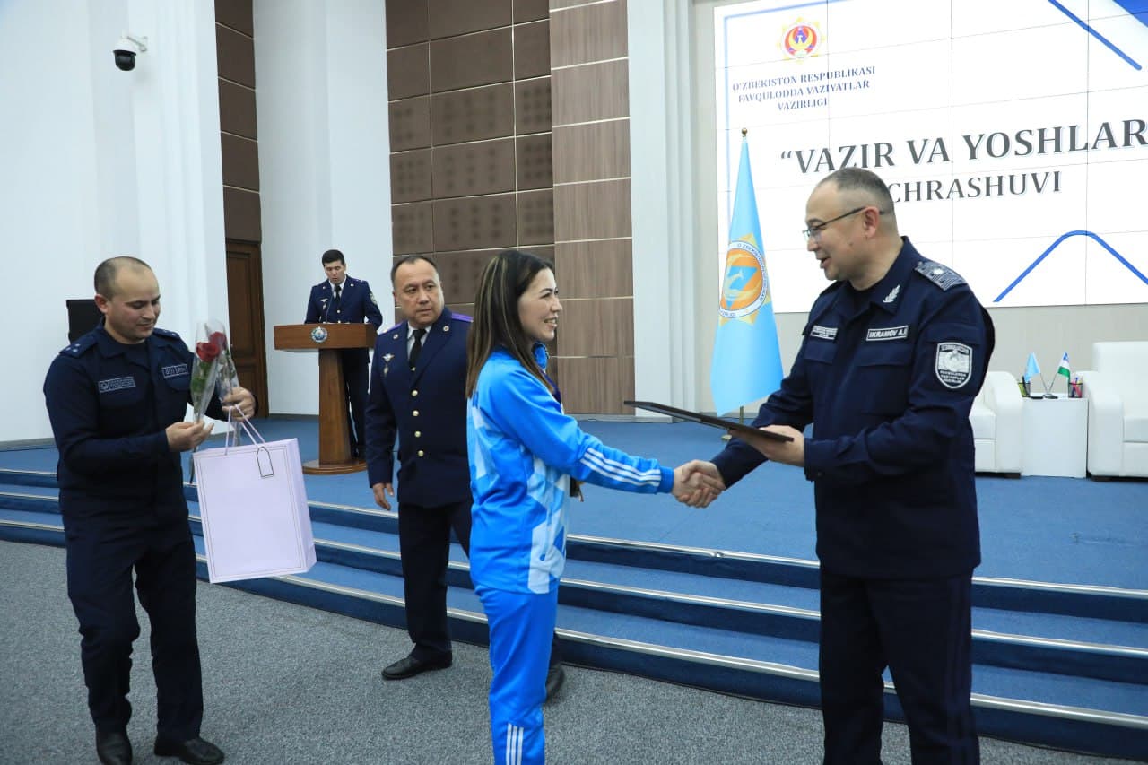 Наманганда “Вазир ва ёшлар” учрашуви бўлиб ўтди