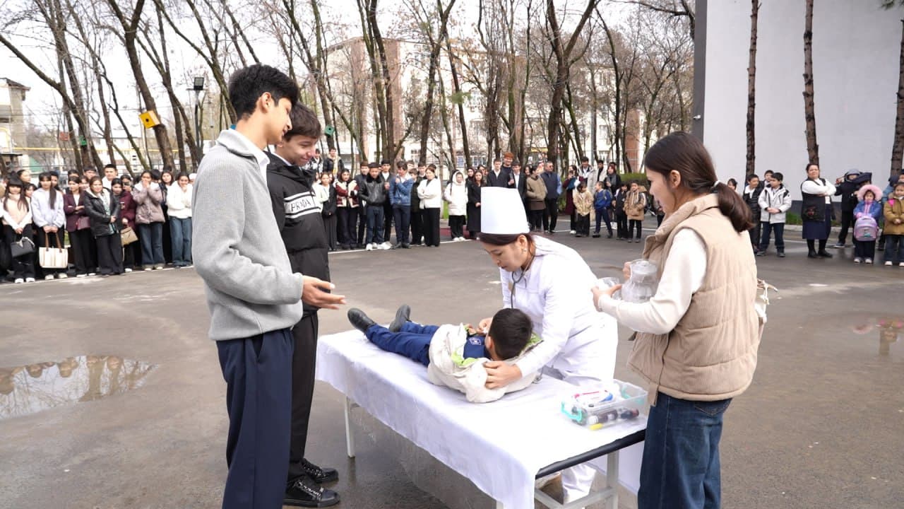 Гулистон шаҳрида жойлашган 8-сонли умумтаълим мактабида ўқув машғулоти ўтказилди