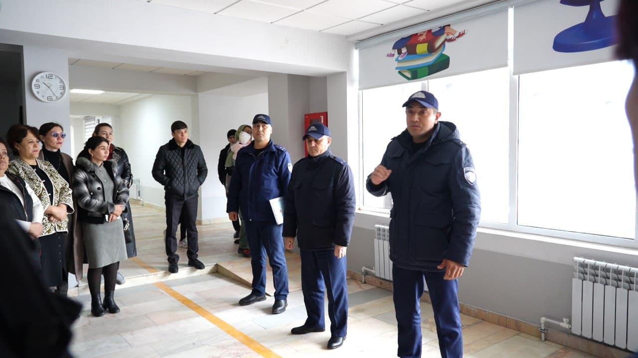 Гулистон шаҳрида жойлашган 8-сонли умумтаълим мактабида ўқув машғулоти ўтказилди