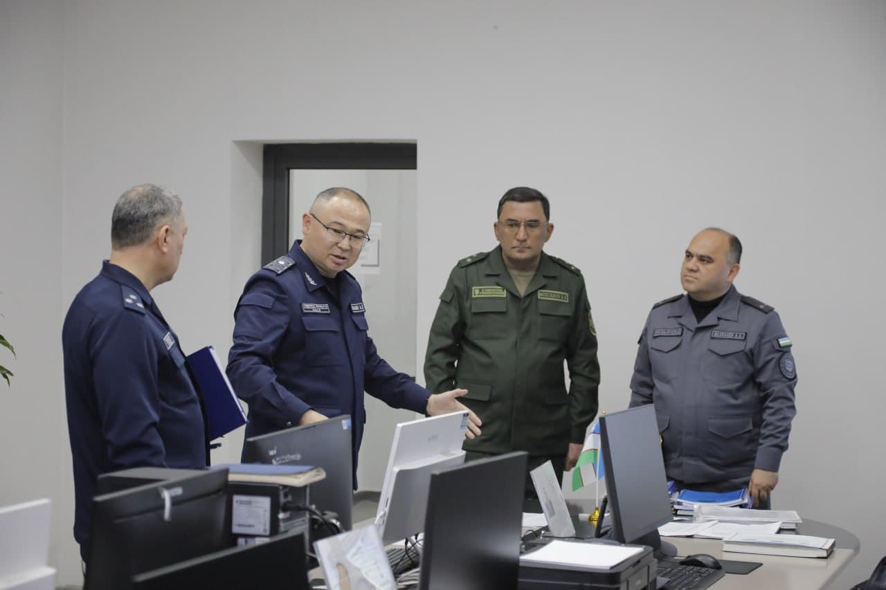 Favqulodda vaziyatlar vaziri general-mayor A.I.Ikramov Uchtepa tumanida jinoyatchilikning oldini olish borasida amalga oshirilayotgan ishlar bilan yaqindan tanishdi