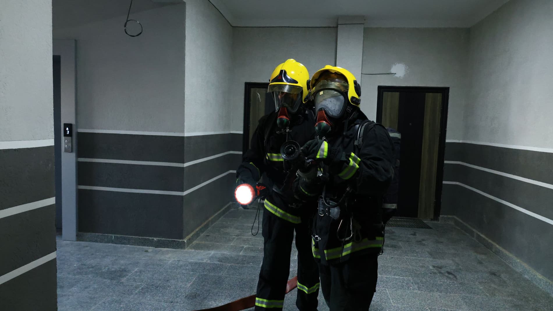 Навоий шаҳрида жойлашган баланд қаватли уйларда махсус-тактик ўқув машқи ўтказилди