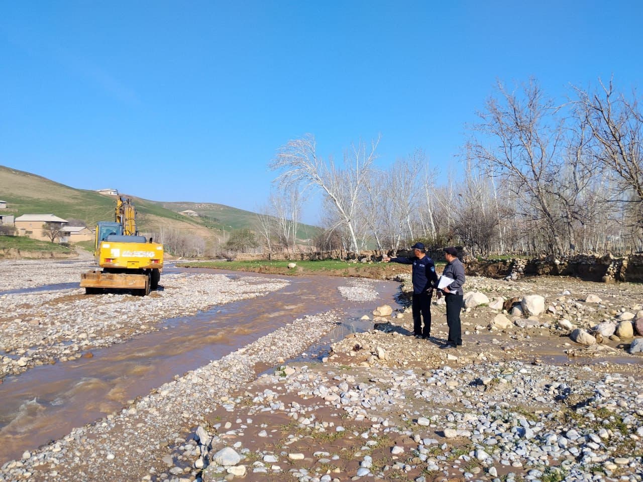 ФВВ Махсус муҳандислик-қурилиш бошқармаси томонидан Қашқадарё вилоятининг Қамаши ва Яккабоғ туманларида сел ва сув тошқинларини олдини олишга қаратилган муҳандислик тадбирлари амалга оширилди