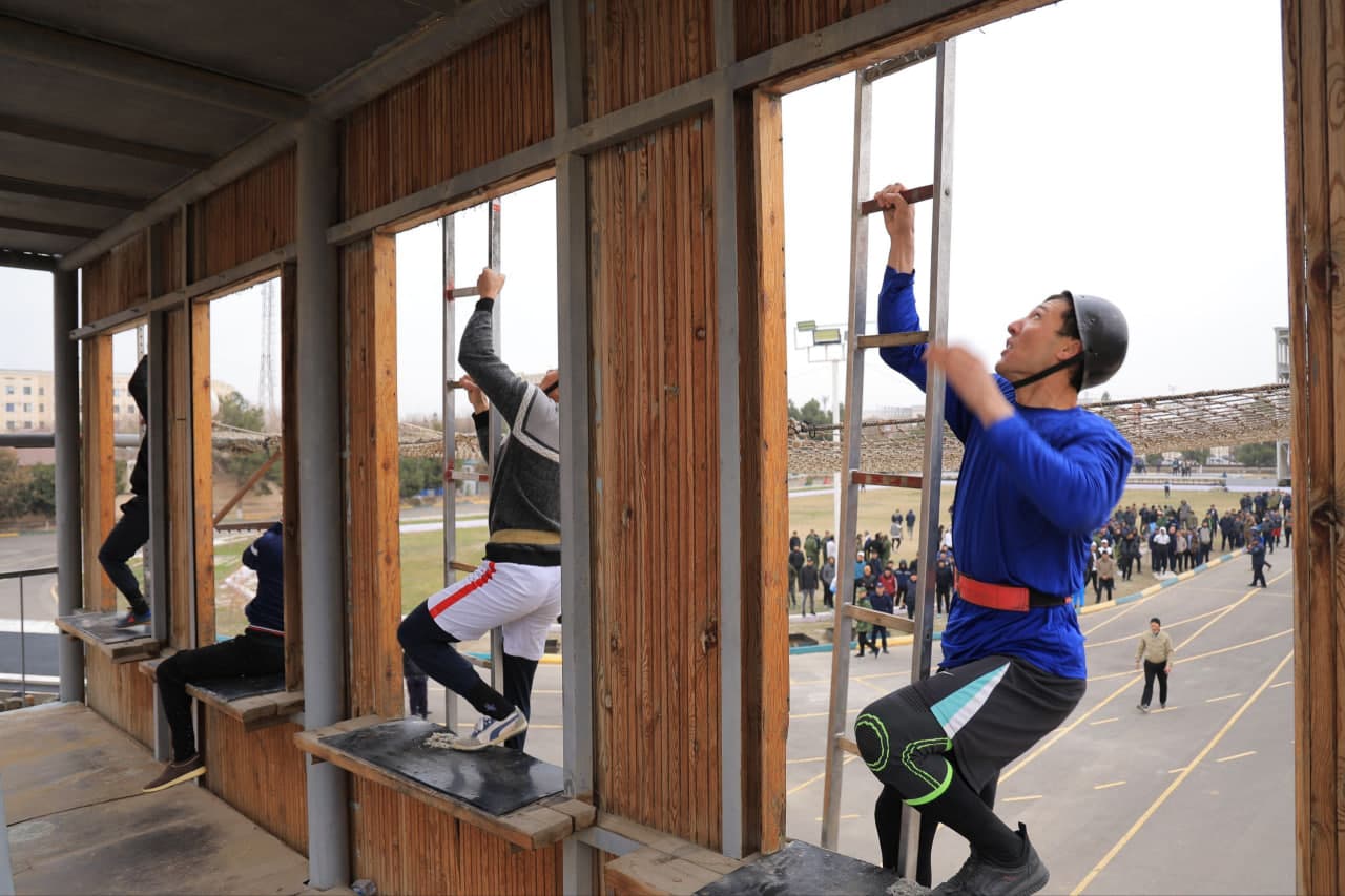 Buxoro viloyati Favqulodda vaziyatlar boshqarmasi shaxsiy tarkibi o‘rtasida yong‘in-qutqaruv sporti bo‘yicha Buxoro viloyati FVB boshlig‘i kubogi musobaqasi o‘tkazildi