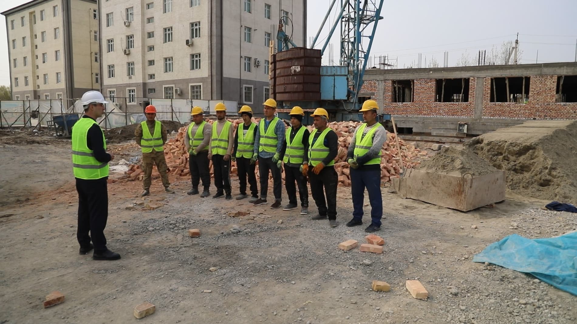 Андижон вилояти ФВБ Бўстон тумани ФВ бўлими ходимлари томонидан ҳудудда профилактик тадбирлар олиб борилмоқда