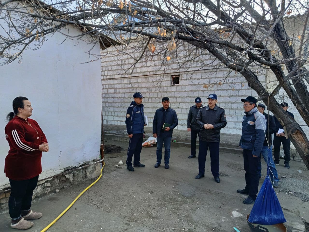 Навоий вилояти ФВБ бошлиғи раҳбарлигида Навбаҳор тумани “Бешработ” маҳалласида кенг қамровли профилактик тадбирлар ўтказилди