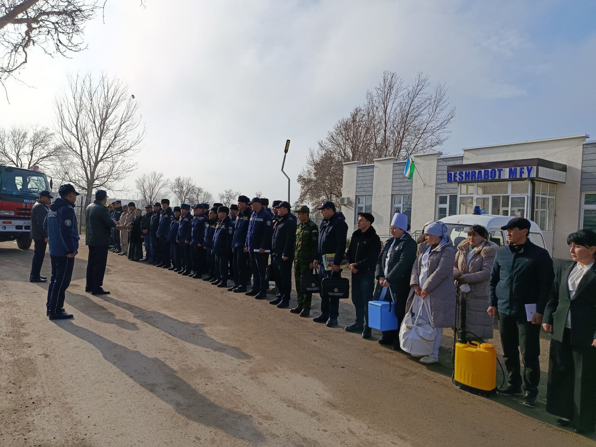 Навоий вилояти ФВБ бошлиғи раҳбарлигида Навбаҳор тумани “Бешработ” маҳалласида кенг қамровли профилактик тадбирлар ўтказилди