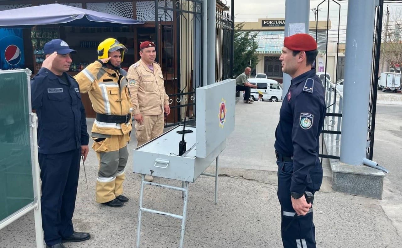 Самарқанд вилояти ФВБ томонидан Самарқанд шаҳрида жойлашган “Ipak yo‘li” савдо мажмуаси ҳудудида махсус-тактик ўқув машғулоти ўтказилди