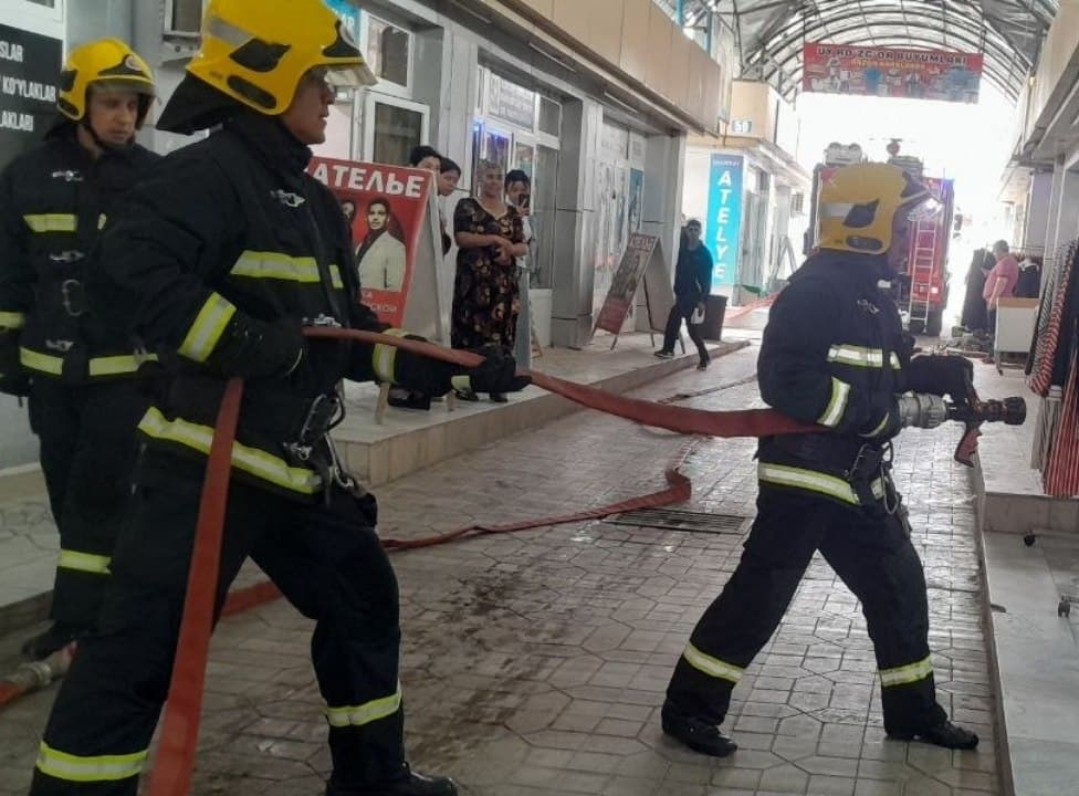 Самарқанд вилояти ФВБ томонидан Самарқанд шаҳрида жойлашган “Ipak yo‘li” савдо мажмуаси ҳудудида махсус-тактик ўқув машғулоти ўтказилди