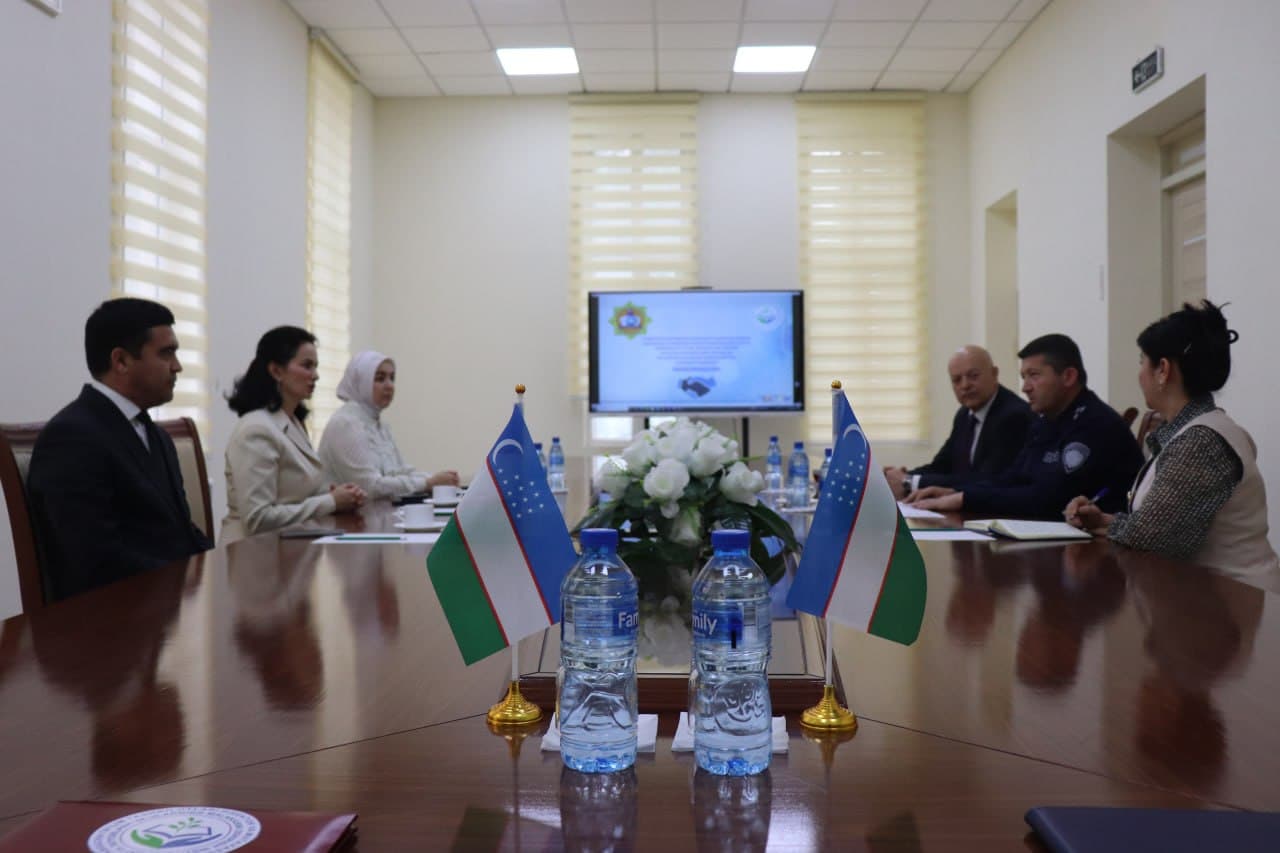 ФВВ Академияси ҳузуридаги Фуқаро муҳофазаси институти ҳамда Мактабгача таълим ташкилотлари директор ва мутахассисларини қайта тайёрлаш ва уларнинг малакасини ошириш институти ўртасида ўзаро ҳамкорлик тўғрисида Меморандум имзоланди