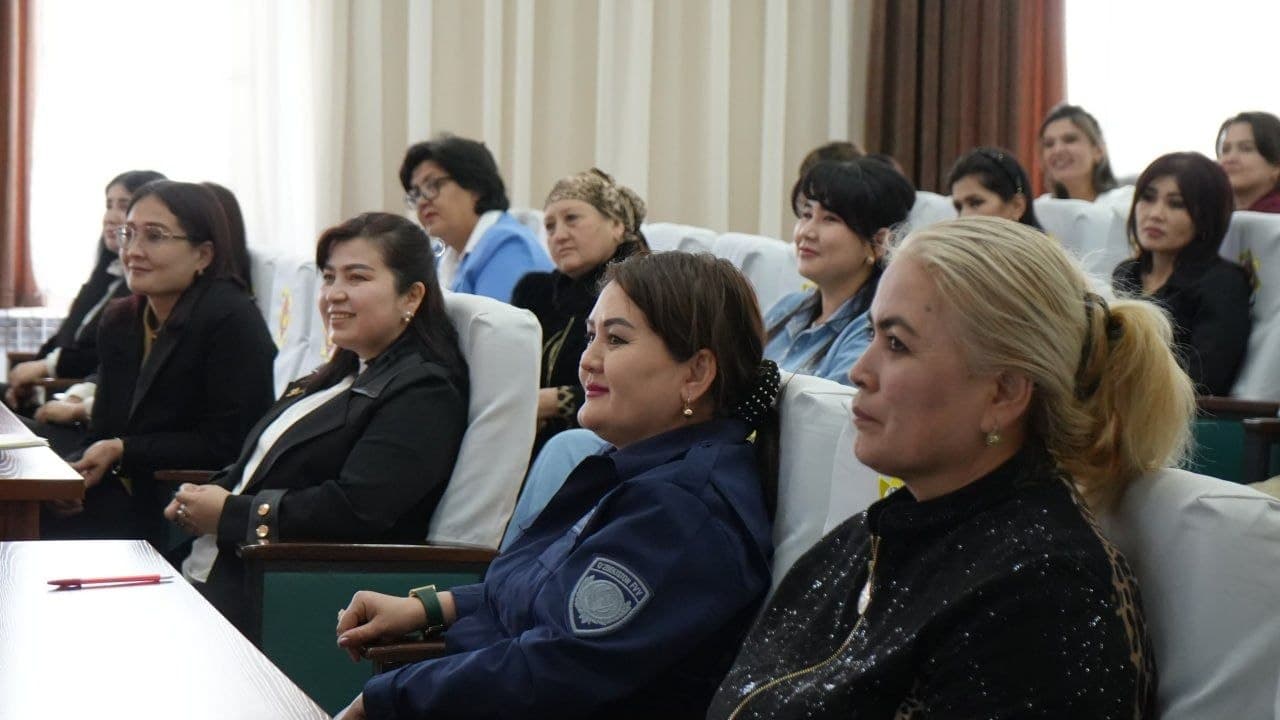 Oila qadriyati va xizmat uygʻunligi: Jizzax viloyati FVB tizimdagi xotin-qizlar bilan muloqot seminari va oʻrganish ishlari olib borildi