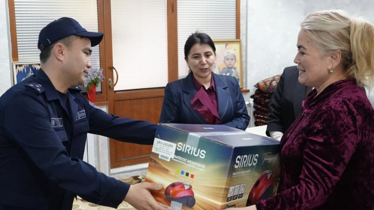 ФВВнинг оила ва хотин-қизлар билан ишлаш бўйича масъул ходими Жиззах вилояти ФВБ тизимидаги хотин-қизларнинг ижтимоий ҳимояси юзасидан ўрганиш ишларини олиб борди