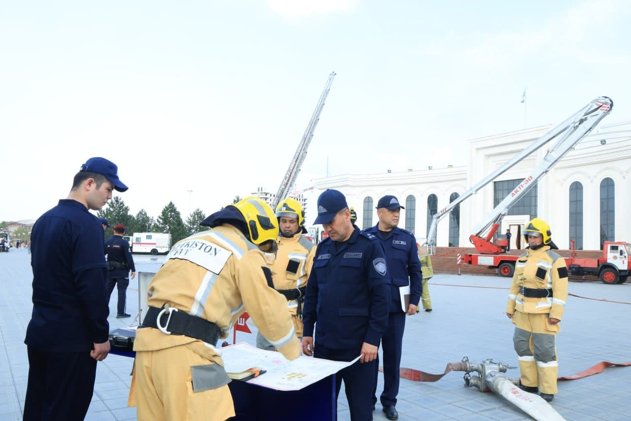 Фарғона вилояти ФВБ бошлиғи раҳбарлигида Фарғона шаҳрида жойлашган санъат саройида ФВДқТ хизматлари билан ҳамкорликда махсус-тактик ўқув машқи ўтказилди