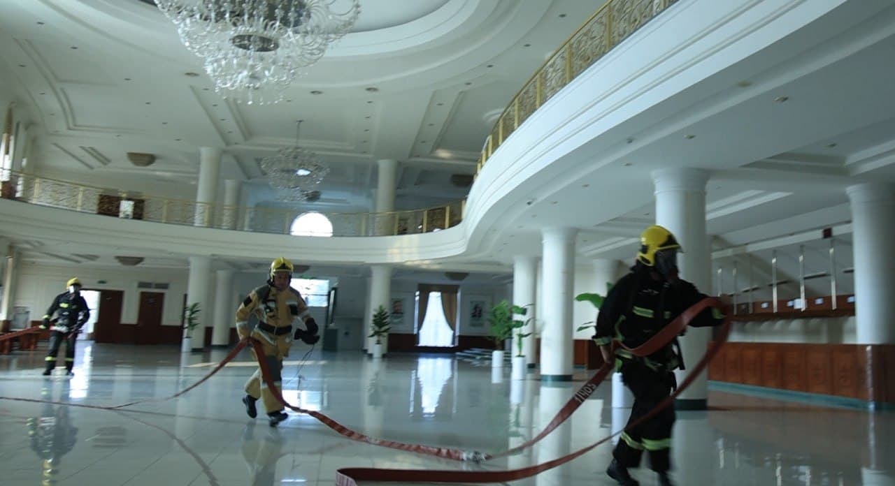 Фарғона вилояти ФВБ бошлиғи раҳбарлигида Фарғона шаҳрида жойлашган санъат саройида ФВДқТ хизматлари билан ҳамкорликда махсус-тактик ўқув машқи ўтказилди