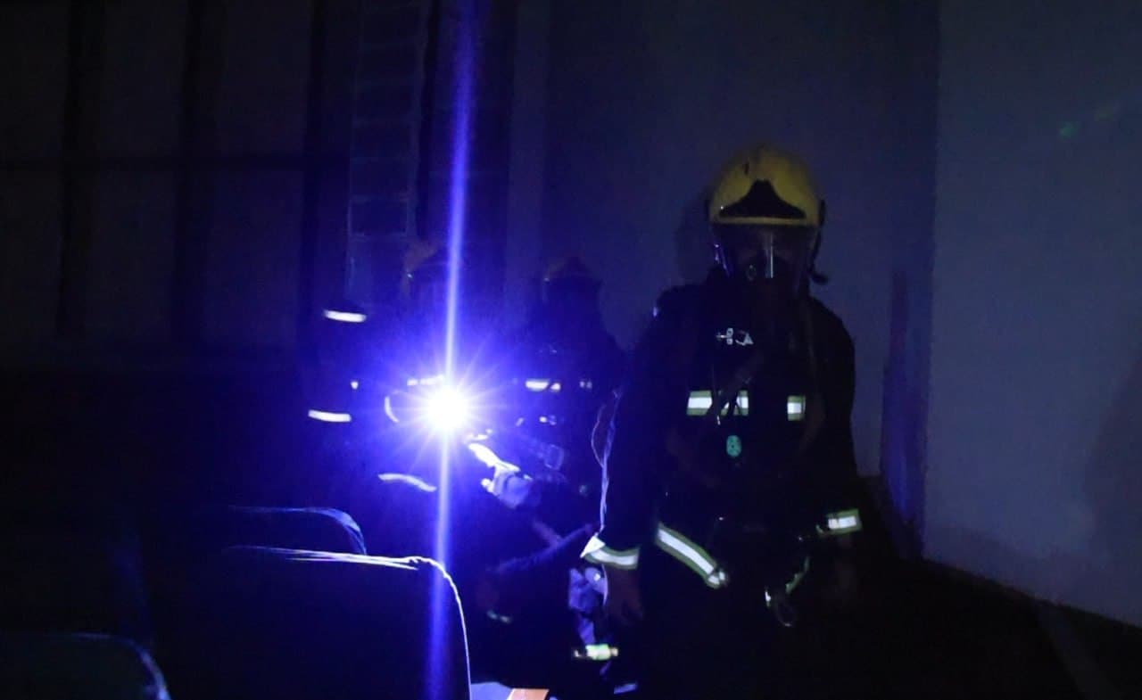 Фарғона вилояти ФВБ бошлиғи раҳбарлигида Фарғона шаҳрида жойлашган санъат саройида ФВДқТ хизматлари билан ҳамкорликда махсус-тактик ўқув машқи ўтказилди