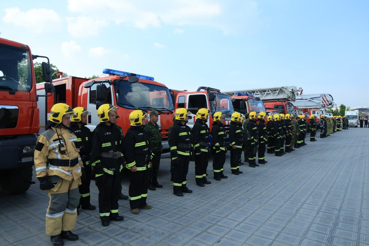 Фарғона вилояти ФВБ бошлиғи раҳбарлигида Фарғона шаҳрида жойлашган санъат саройида ФВДқТ хизматлари билан ҳамкорликда махсус-тактик ўқув машқи ўтказилди