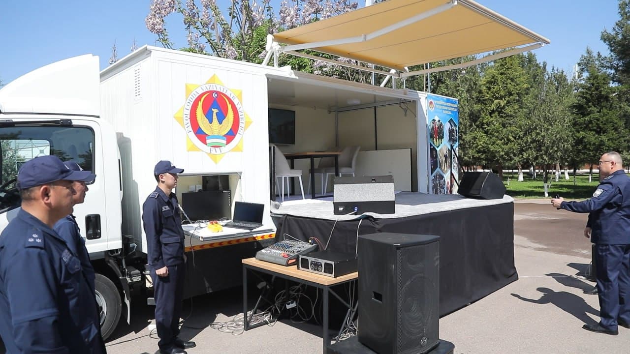 Фавқулодда вазиятлар вазири генерал-майор А.Икрамов ҳамда Бирлашган Миллатлар Ташкилотининг болалар жамғармаси (UNICEF)нинг Ўзбекистон Республикасидаги вакили Реҳина Мария Кастижио ўртасида учрашув бўлиб ўтди