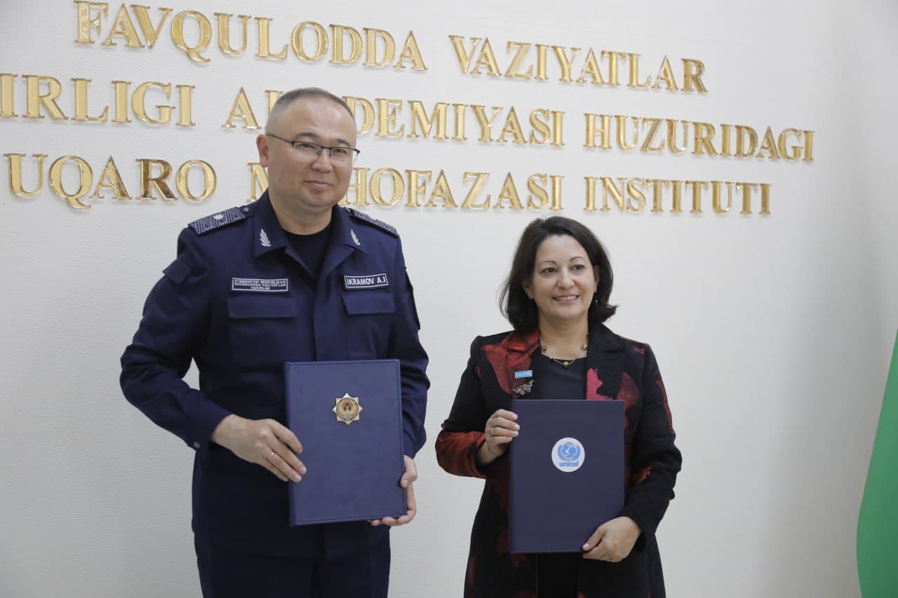 Фавқулодда вазиятлар вазири генерал-майор А.Икрамов ҳамда Бирлашган Миллатлар Ташкилотининг болалар жамғармаси (UNICEF)нинг Ўзбекистон Республикасидаги вакили Реҳина Мария Кастижио ўртасида учрашув бўлиб ўтди