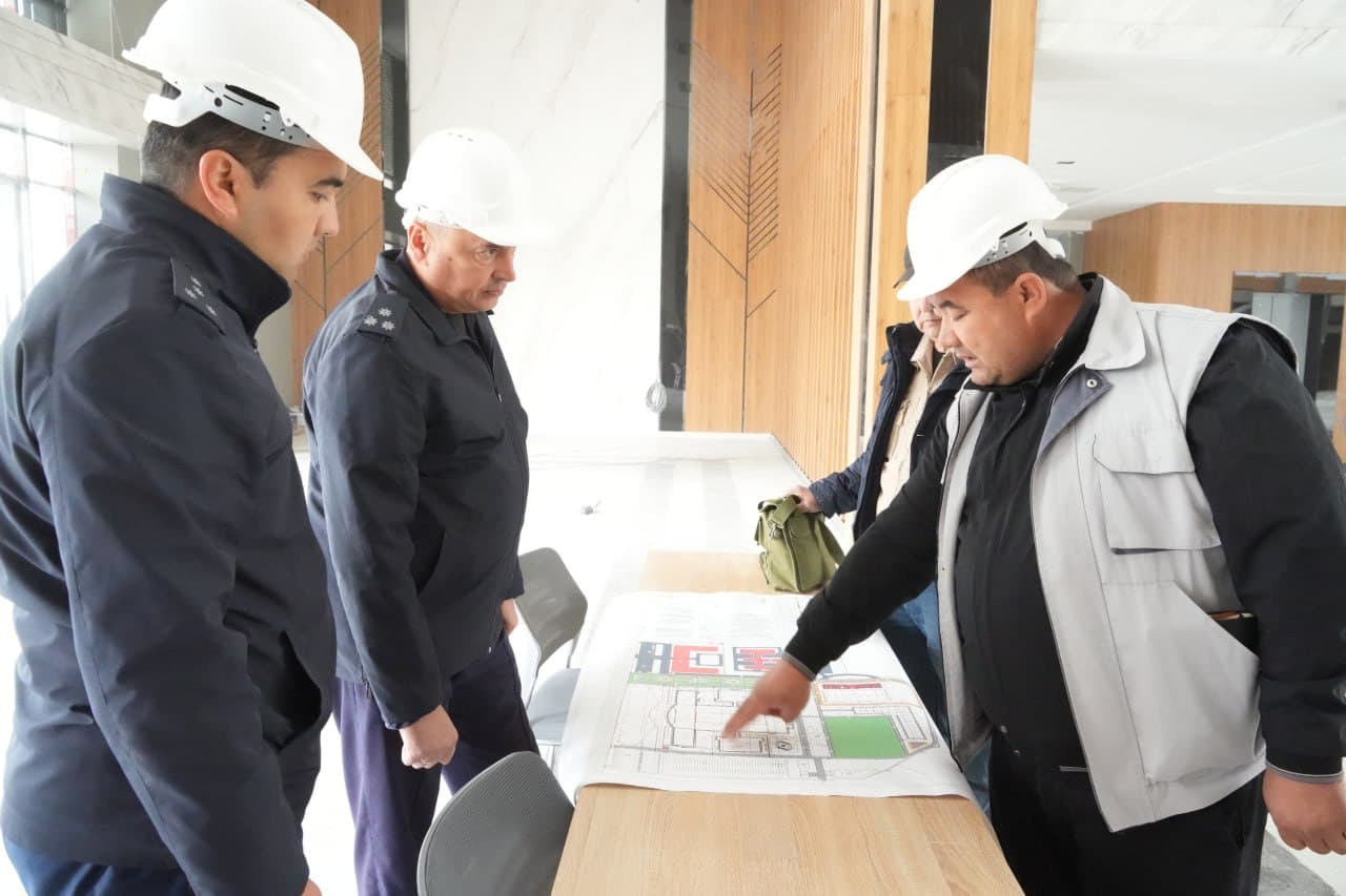 Қашқадарё вилояти ФВБ бошлиғи Қарши шаҳрида янги қурилаётган университитет биносида ёнғин хавфсизлиги талаблари қай даражада бажарилаётгани юзасидан ўрганиш ишларини олиб борди