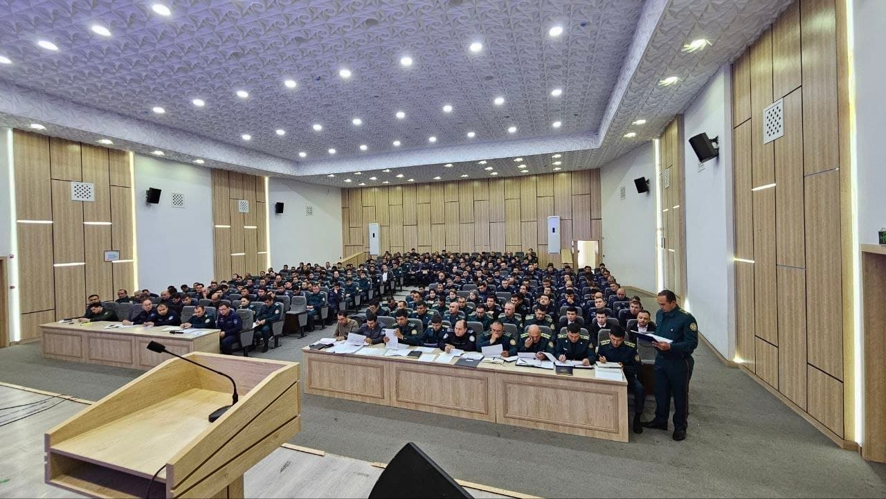 Uchtepa tumanida kriminogen holat, jinoyat va huquqbuzarliklarga qarshi kurashish borasida 2026-yilning I choragida amalga oshirilgan ishlar hamda yo‘l qo‘yilgan kamchiliklar yuzasidan tanqidiy yig‘ilish bo‘lib o‘tdi