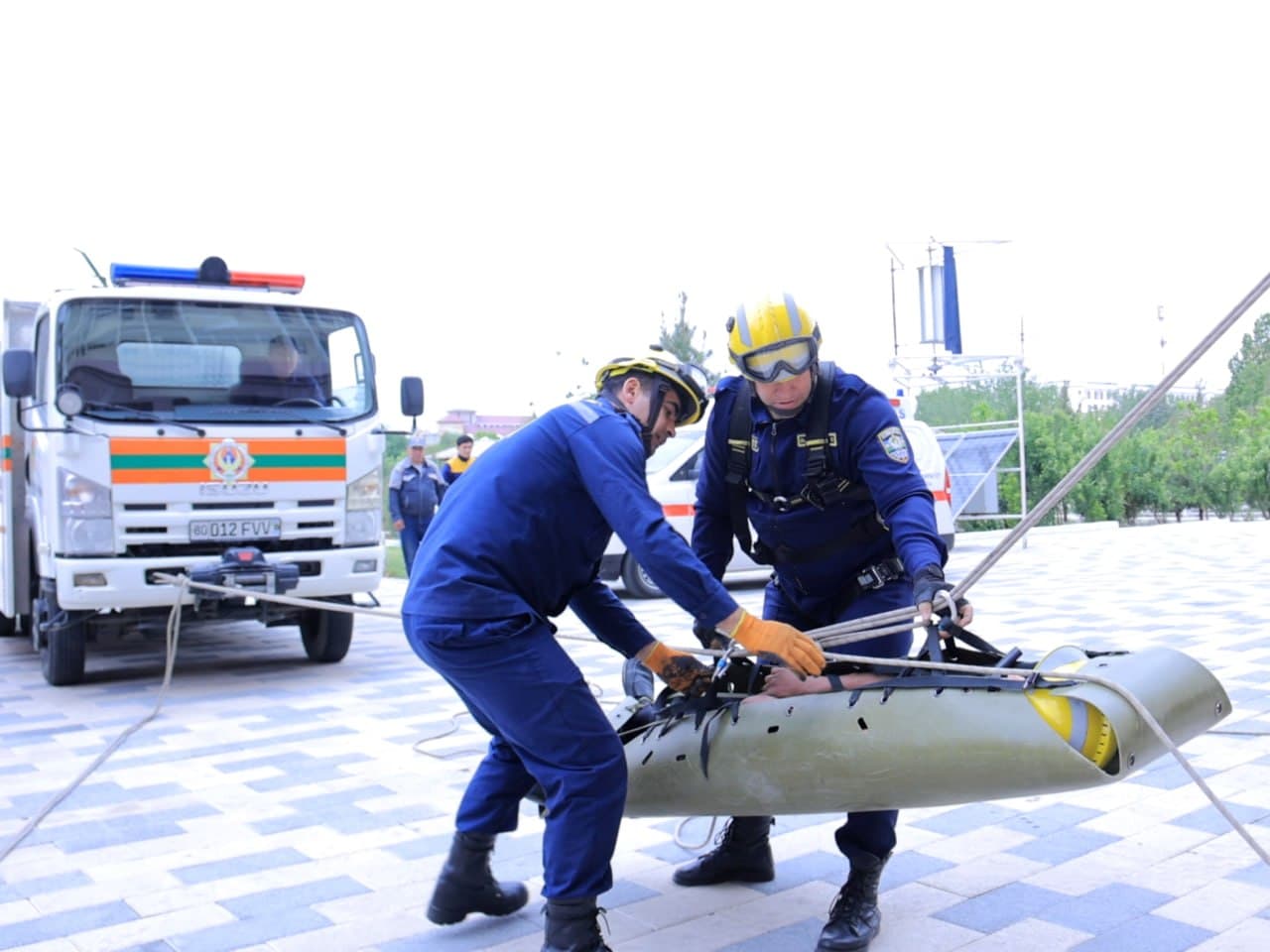 Buxoro viloyati FVB tomonidan Favqulodda vaziyatlar davlat quyi tizimiga kiruvchi korxona va tashkilotlar bilan hamkorlikda Buxoro davlat texnika universitetida maxsus-taktik o‘quv mashqi o‘tkazildi