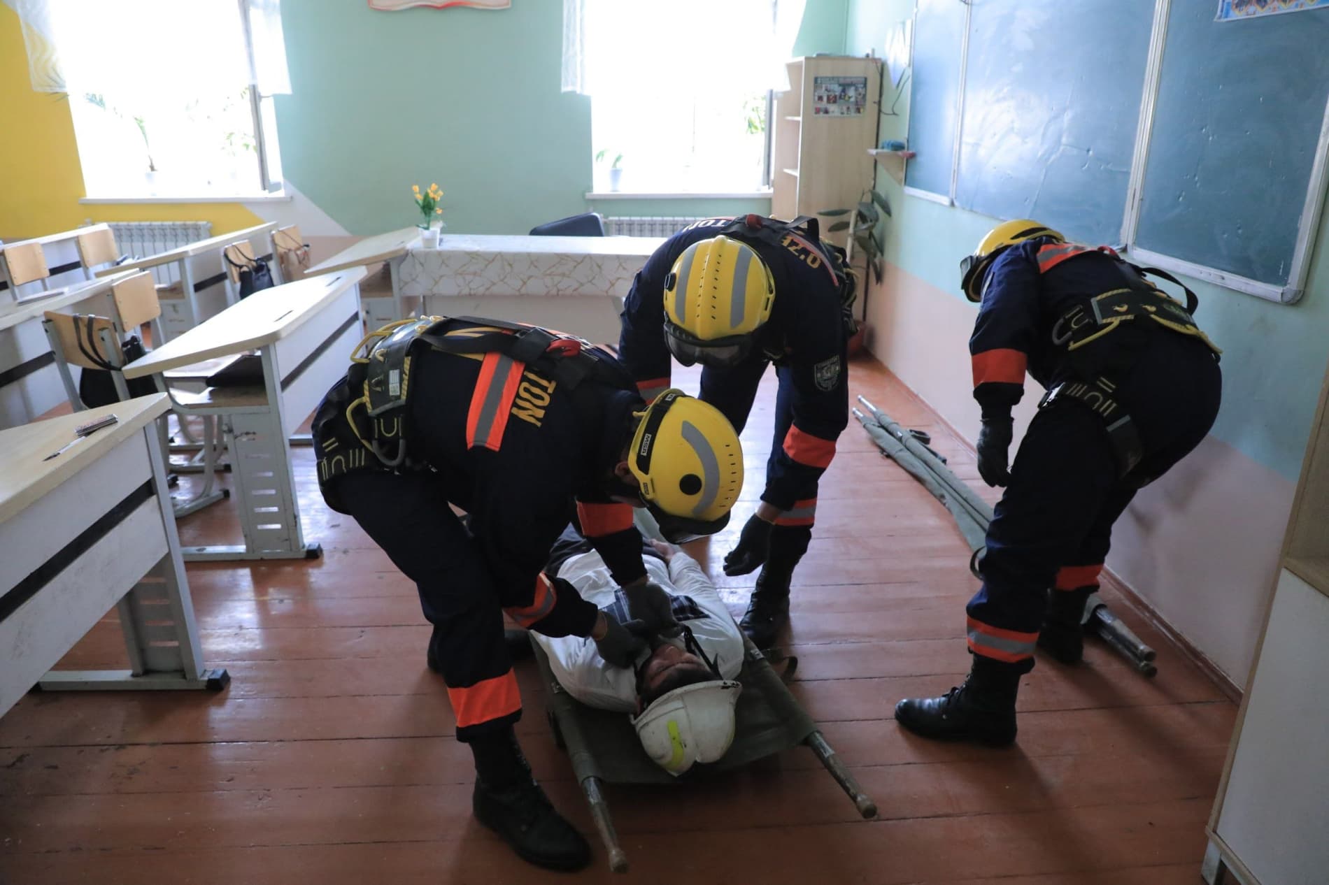 “Хавфсиз билим маскани” мавзусида ўқув машғулотлари ташкил этилди