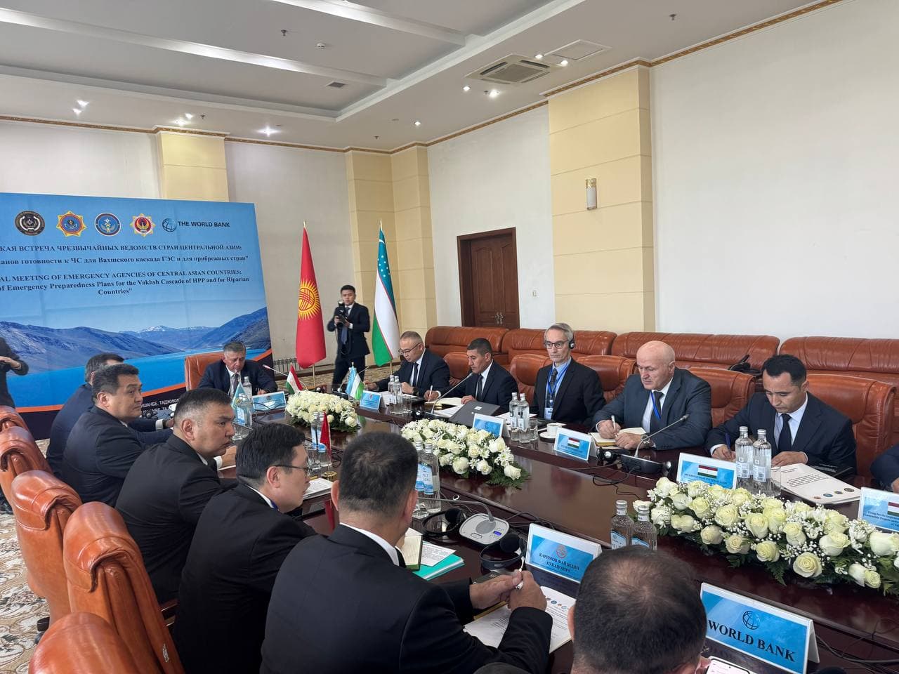 Favqulodda vaziyatlar vaziri Azizbek Ikramov boshchiligidagi delegatsiya Tojikiston Respublikasi poytaxtida o‘tkazilgan qator xalqaro tadbirlarda ishtirok etdi