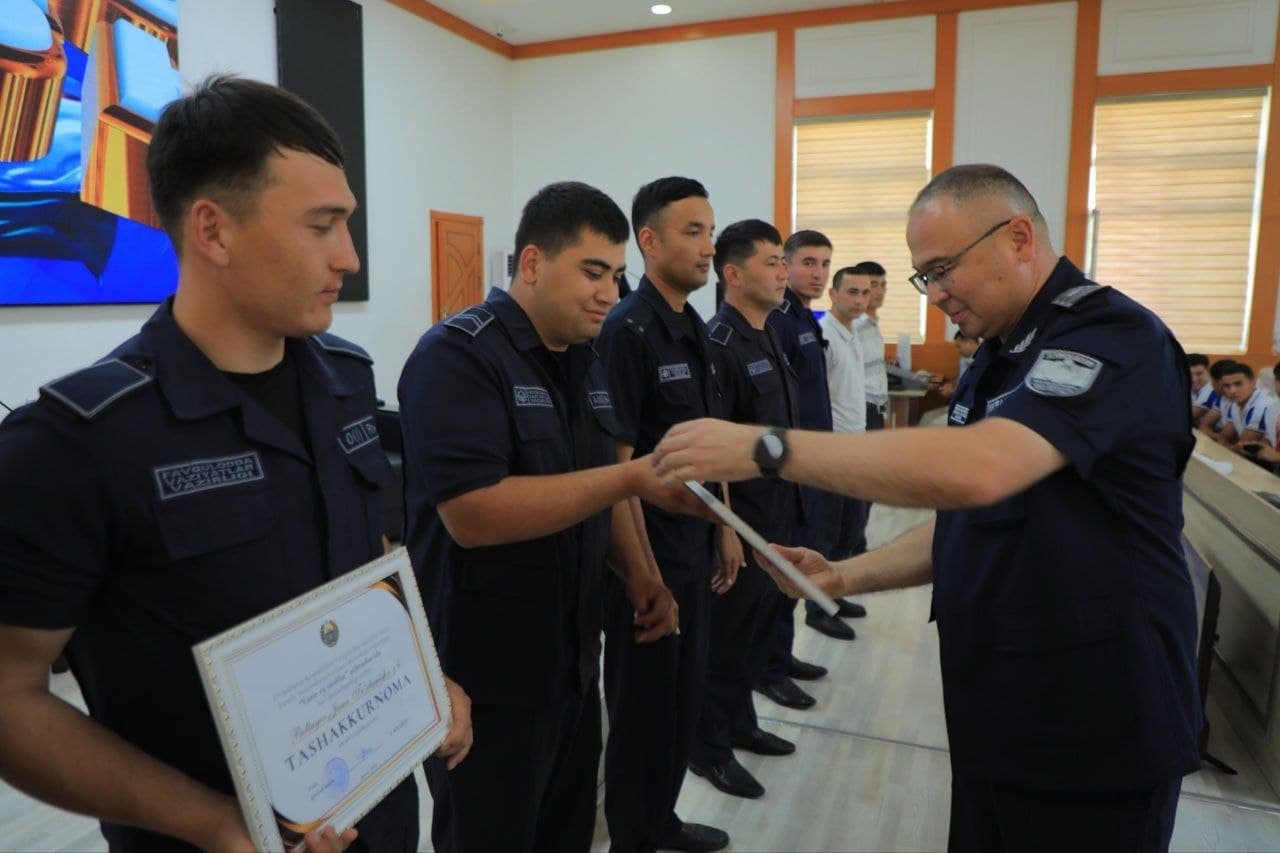 Favqulodda vaziyatlar vaziri general-mayor Azizbek Ikramov Surxondaryo yoshlari bilan uchrashdi