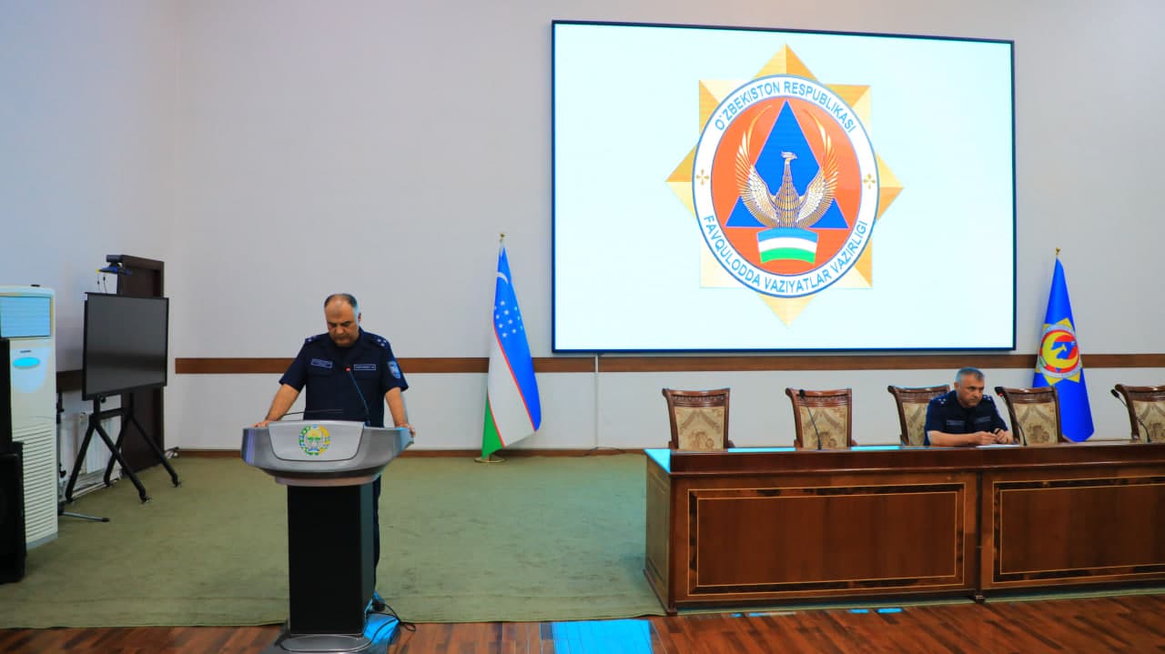 Favqulodda vaziyatlar vazirligi Akademiyasida Favqulodda vaziyatlar vazirining birinchi o‘rinbosari hamda Akademiya professor-o‘qituvchilari ishtirokida davra suhbati bo‘lib o‘tdi.