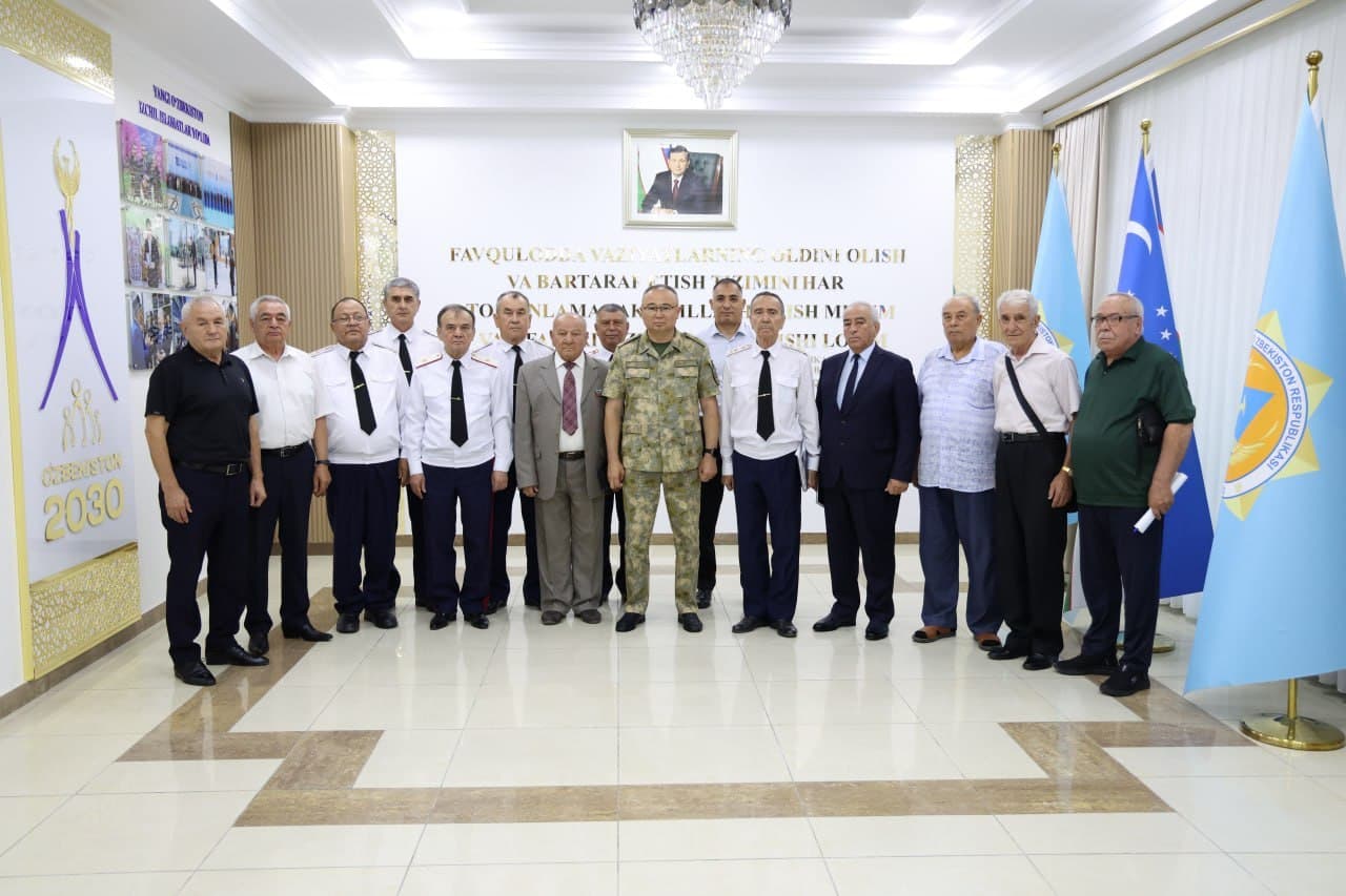 Favqulodda vaziyatlar vaziri general-mayor Azizbek Ikramov faxriylar bilan ochiq muloqot o‘tkazdi