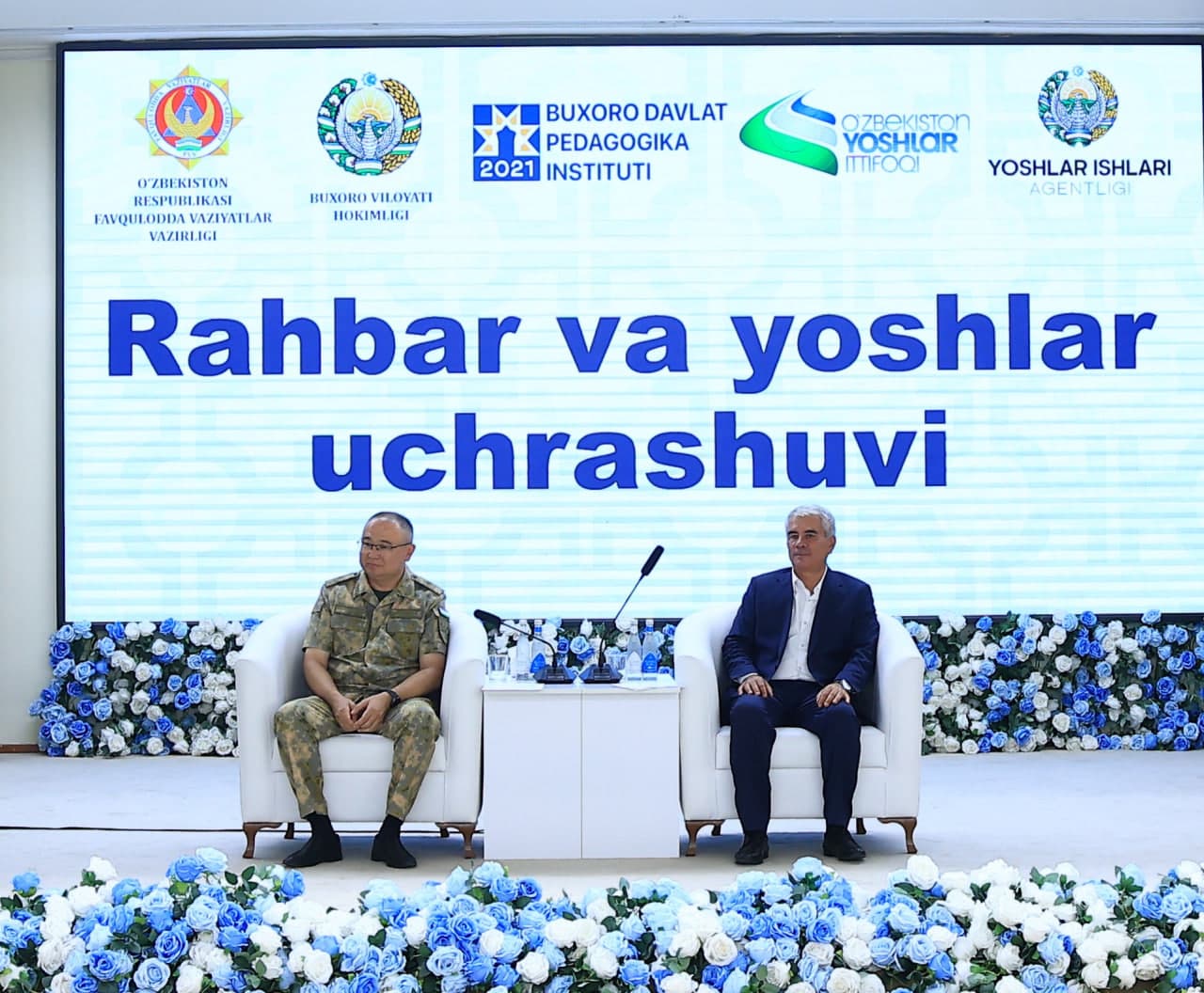 Favqulodda vaziyatlar vaziri general-mayor Azizbek Ikramov Buxoro yoshlari bilan uchrashdi