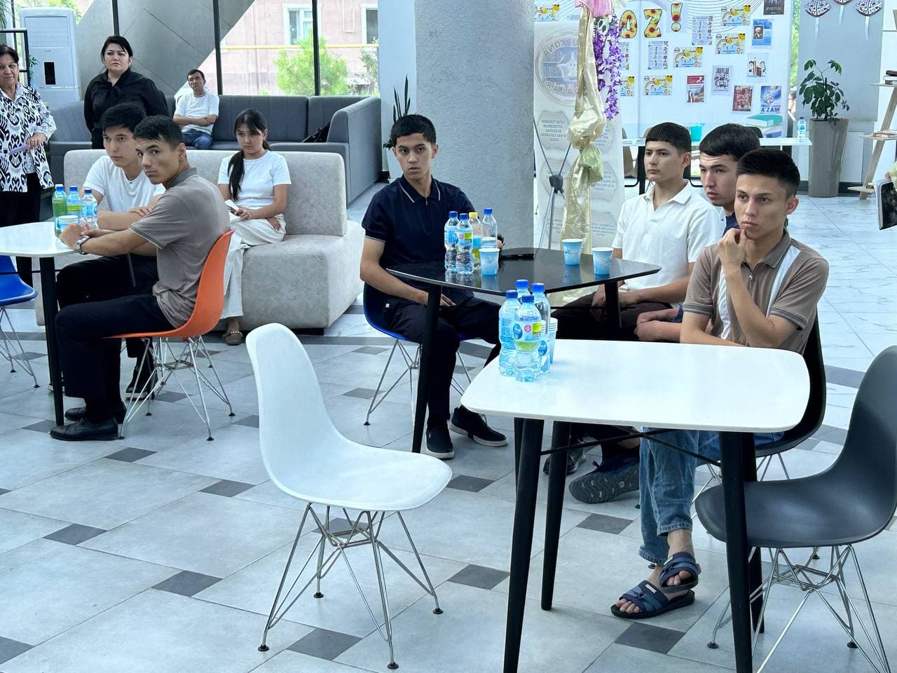 Ҳудудларда "Ёшлар" куни муносабати билан бир нечта маънавий-маърифий тадбирлар ташкил этилди