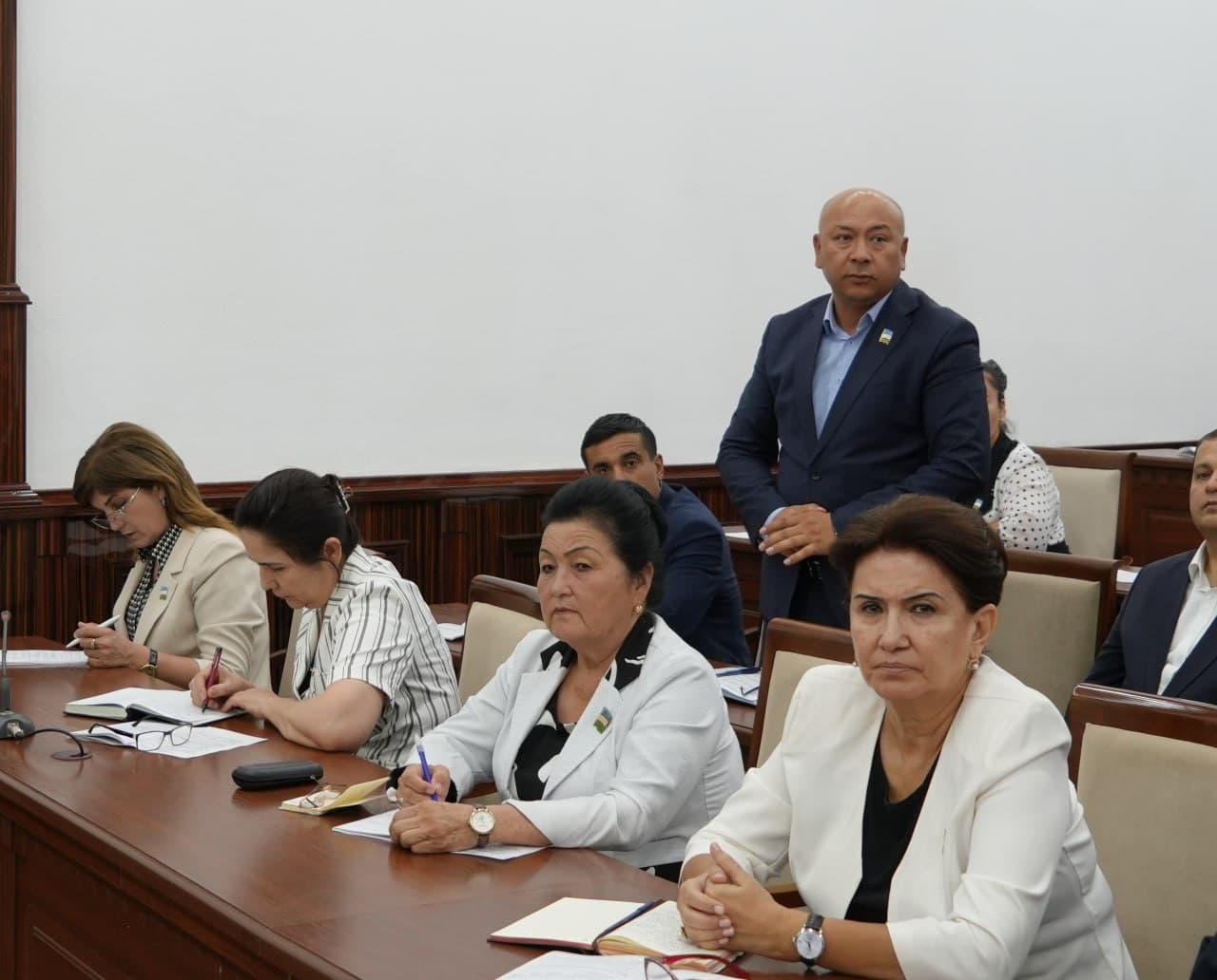 Xalq deputatlari Qashqadaryo viloyati Kengashining navbatdagi sessiyasi boʻlib oʻtdi