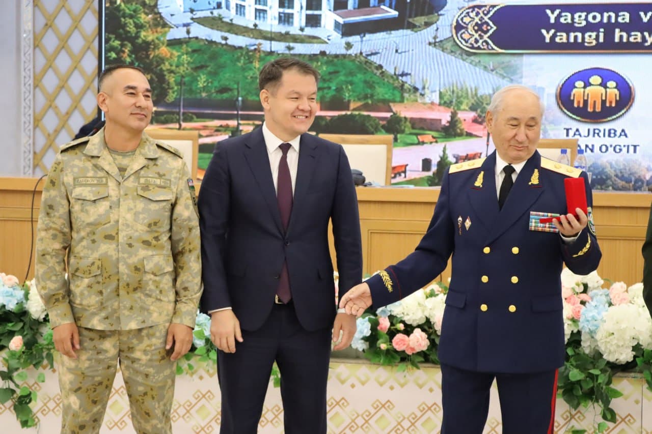 Нукус шаҳрида Ватанимиз мустақиллигининг 35 йиллиги муносабати билан “Оқ қуш” мажмуасида “Уч авлод учрашуви” бўлиб ўтди