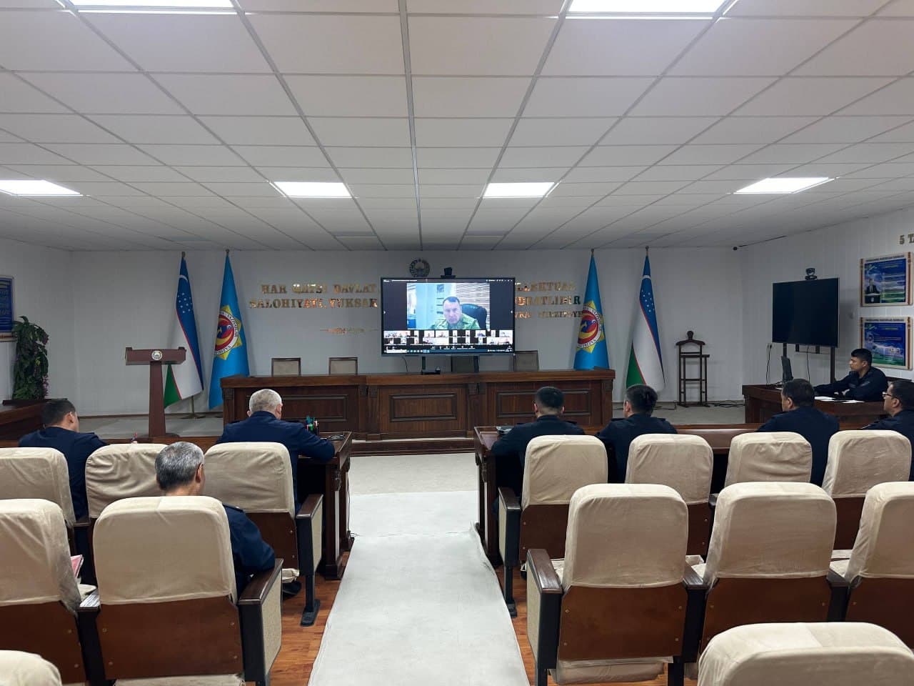 Самарқанд, Навоий ва Қашқадарё вилоятларида ёшлар билан ишлаш ҳамда “Жасорат мактаблари” фаолияти ўрганилди