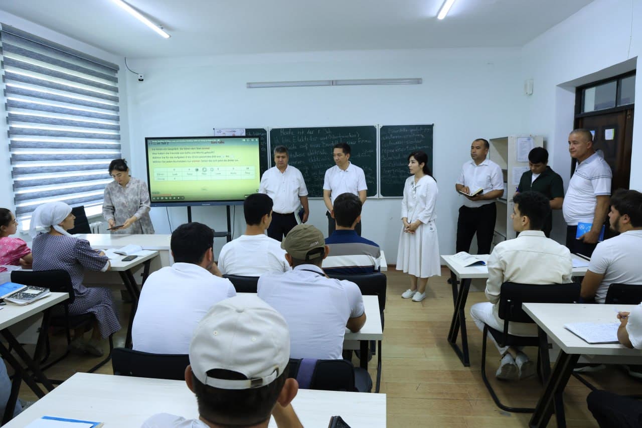 A working group led by Elyor Toshtemirov, Deputy Director of the Migration Agency, held a mobile public reception in the Bukhara region and reviewed projects aimed at preparing specialists for the international labour market.