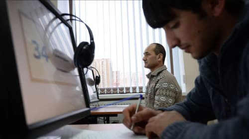 Предложено оформить документы, необходимые для получения патента на работу в России, в Узбекистане.