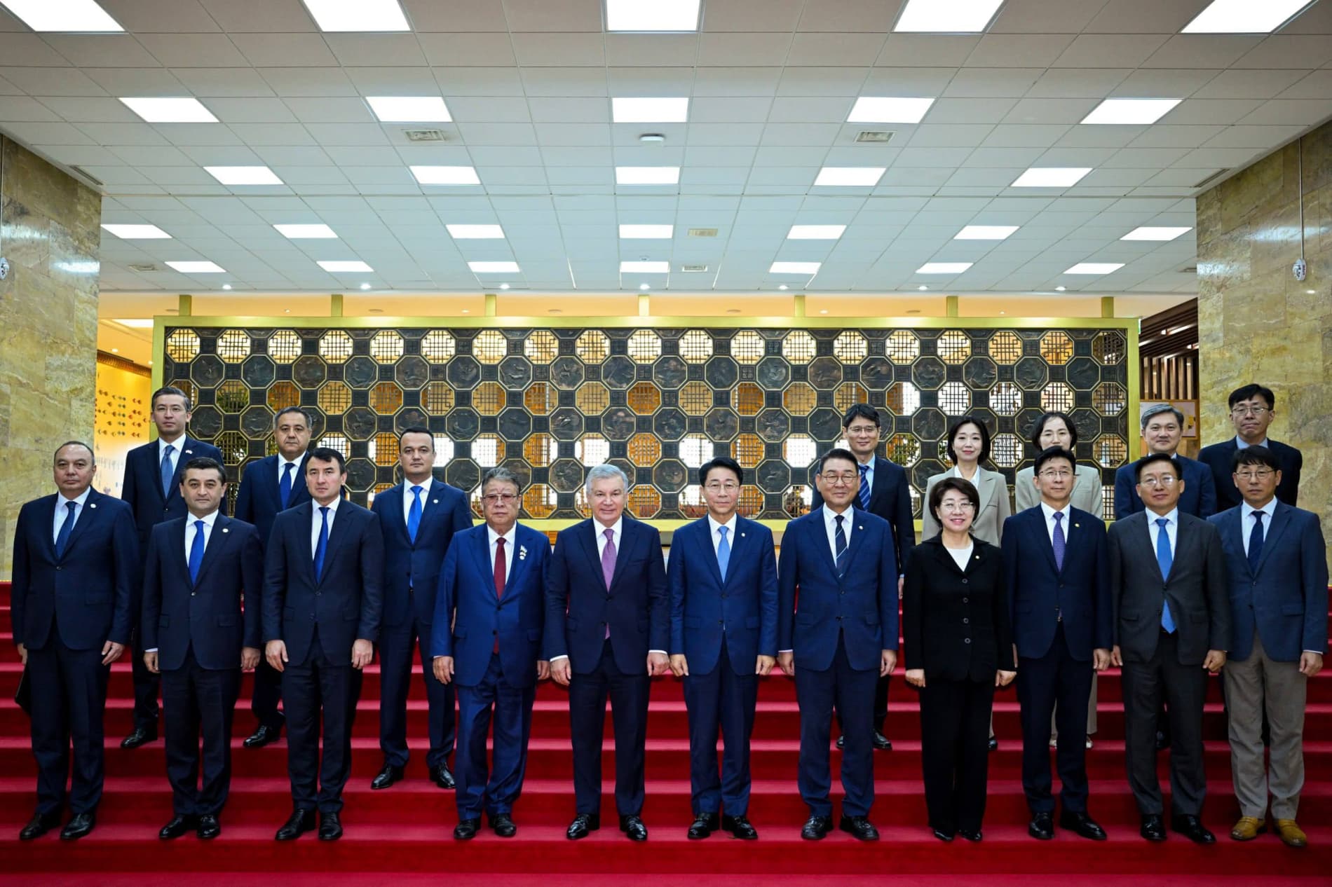 The President of the Republic of Uzbekistan met with the Speaker of the National Assembly of the Republic of Korea